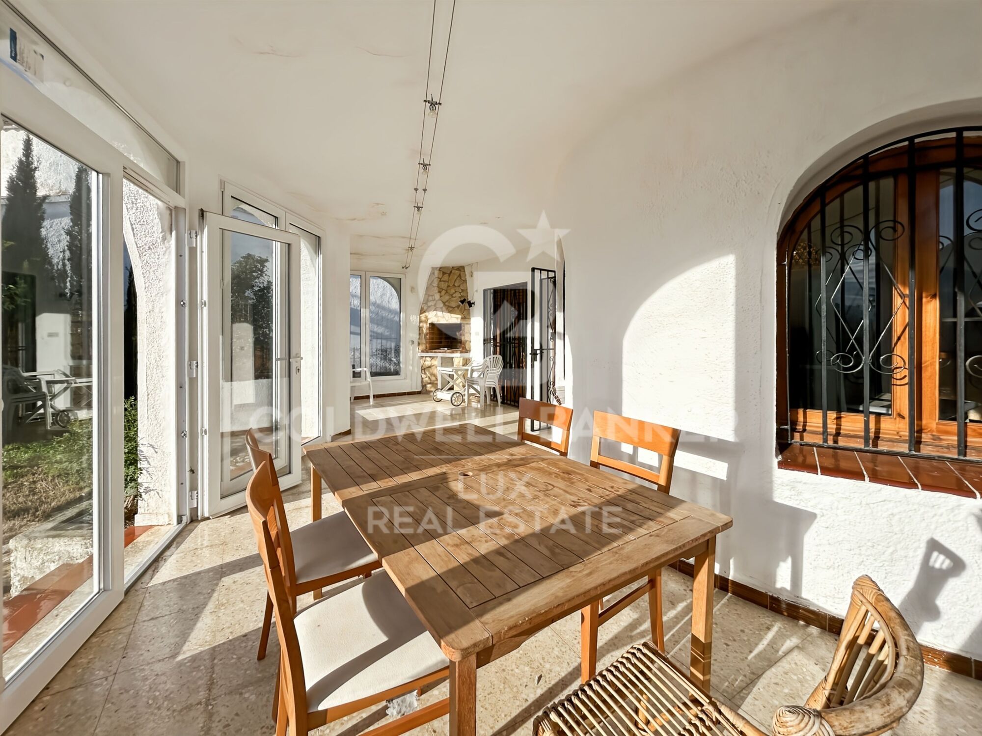 Maison avec amarre et vue canal à rénover à Empuriabrava