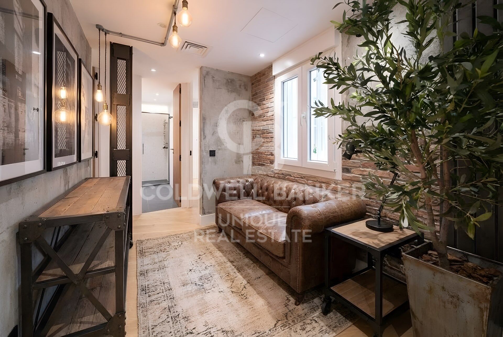 Piso reformado de 2 habitaciones y garaje en el centro de Madrid