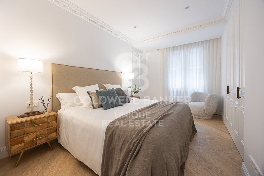 Renovierte 4-Zimmer-Wohnung mit Terrasse in der exklusiven Nachbarschaft von Recoletos, Madrid