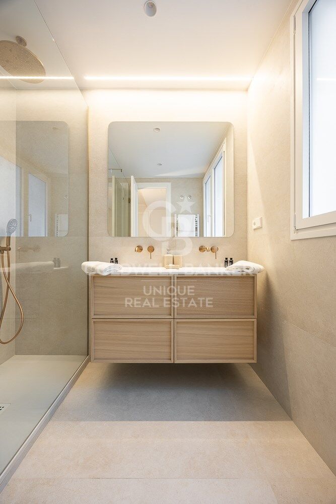 Renovierte 4-Zimmer-Wohnung mit Terrasse in der exklusiven Nachbarschaft von Recoletos, Madrid