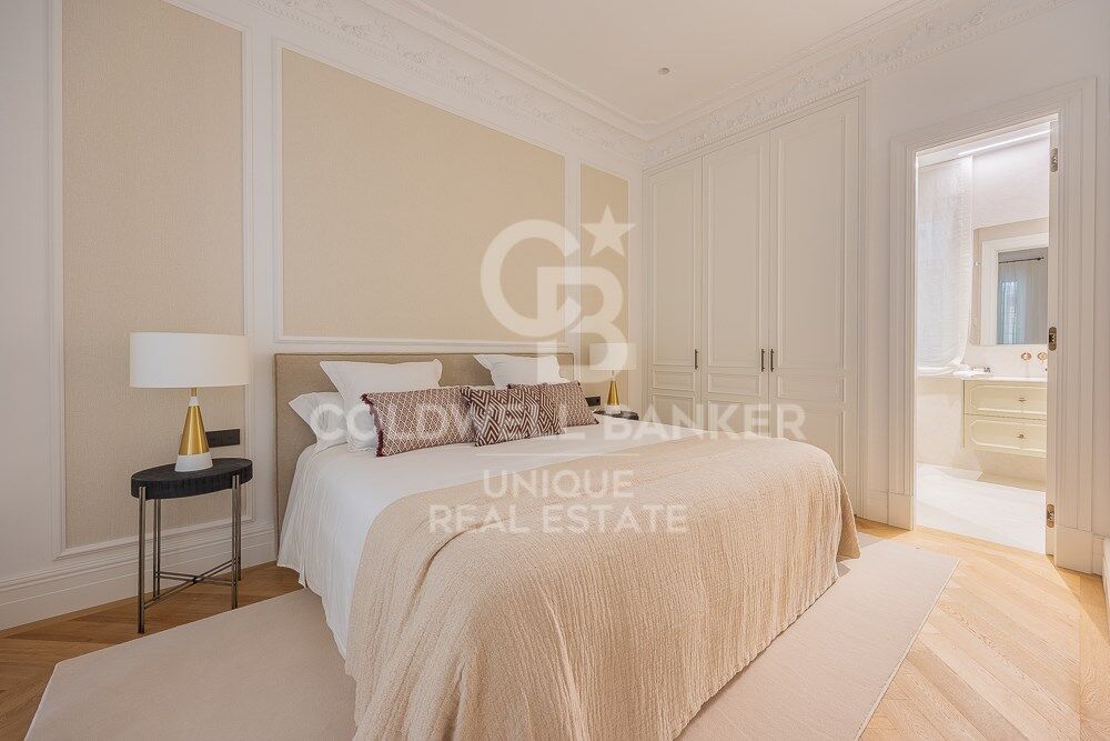 Appartement rénové de 4 chambres avec terrasse dans le quartier exclusif de Recoletos, Madrid