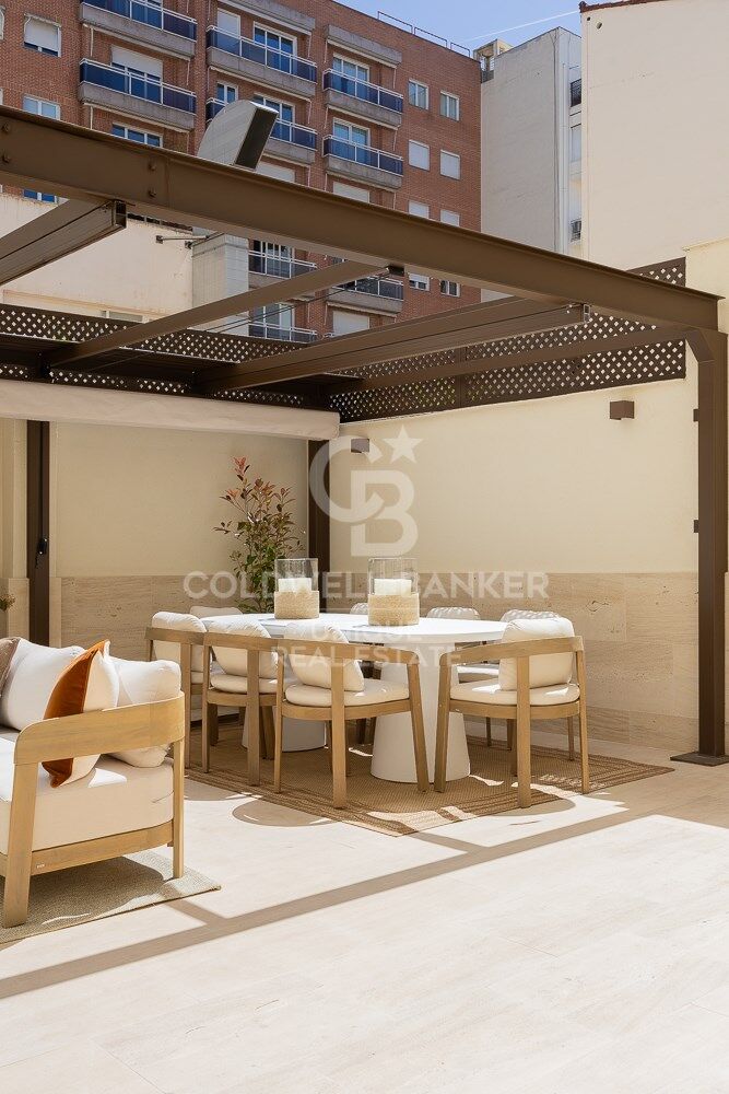 Appartement rénové de 4 chambres avec terrasse dans le quartier exclusif de Recoletos, Madrid