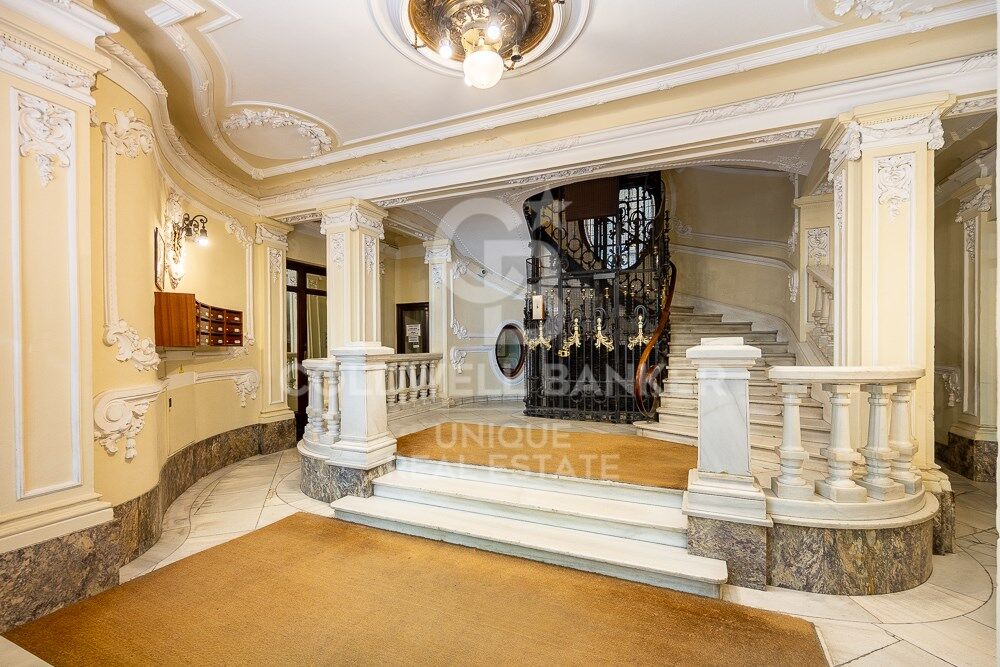 Appartement rénové de 4 chambres avec terrasse dans le quartier exclusif de Recoletos, Madrid