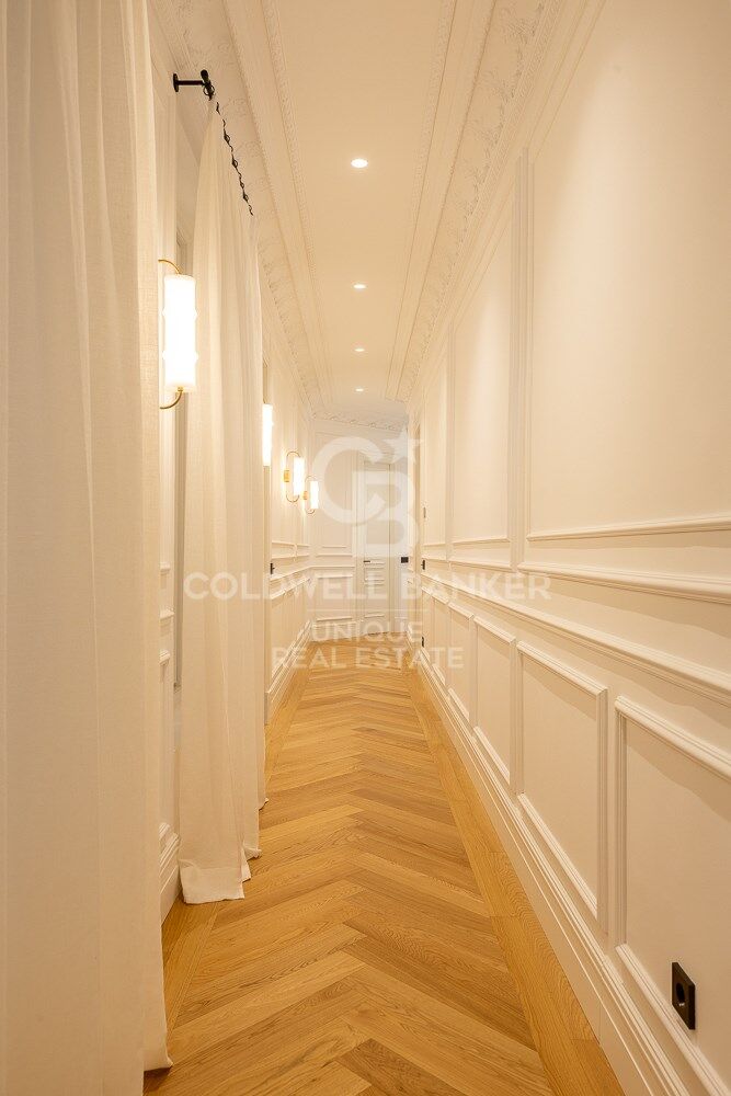 Appartement rénové de 4 chambres avec terrasse dans le quartier exclusif de Recoletos, Madrid