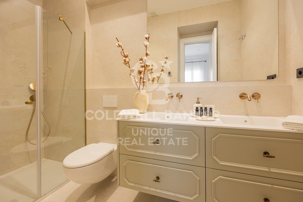 Appartement rénové de 4 chambres avec terrasse dans le quartier exclusif de Recoletos, Madrid