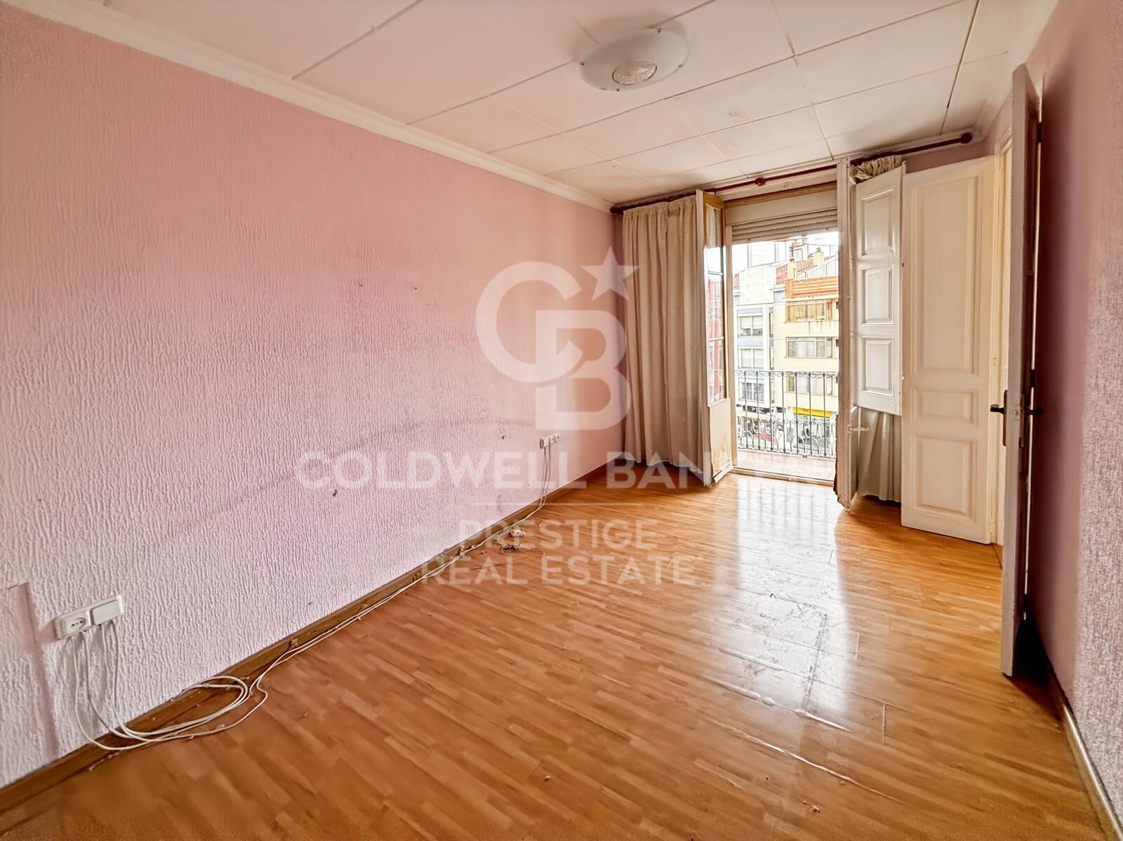 Bâtiment unique au charme historique au cur de Molins de Rei