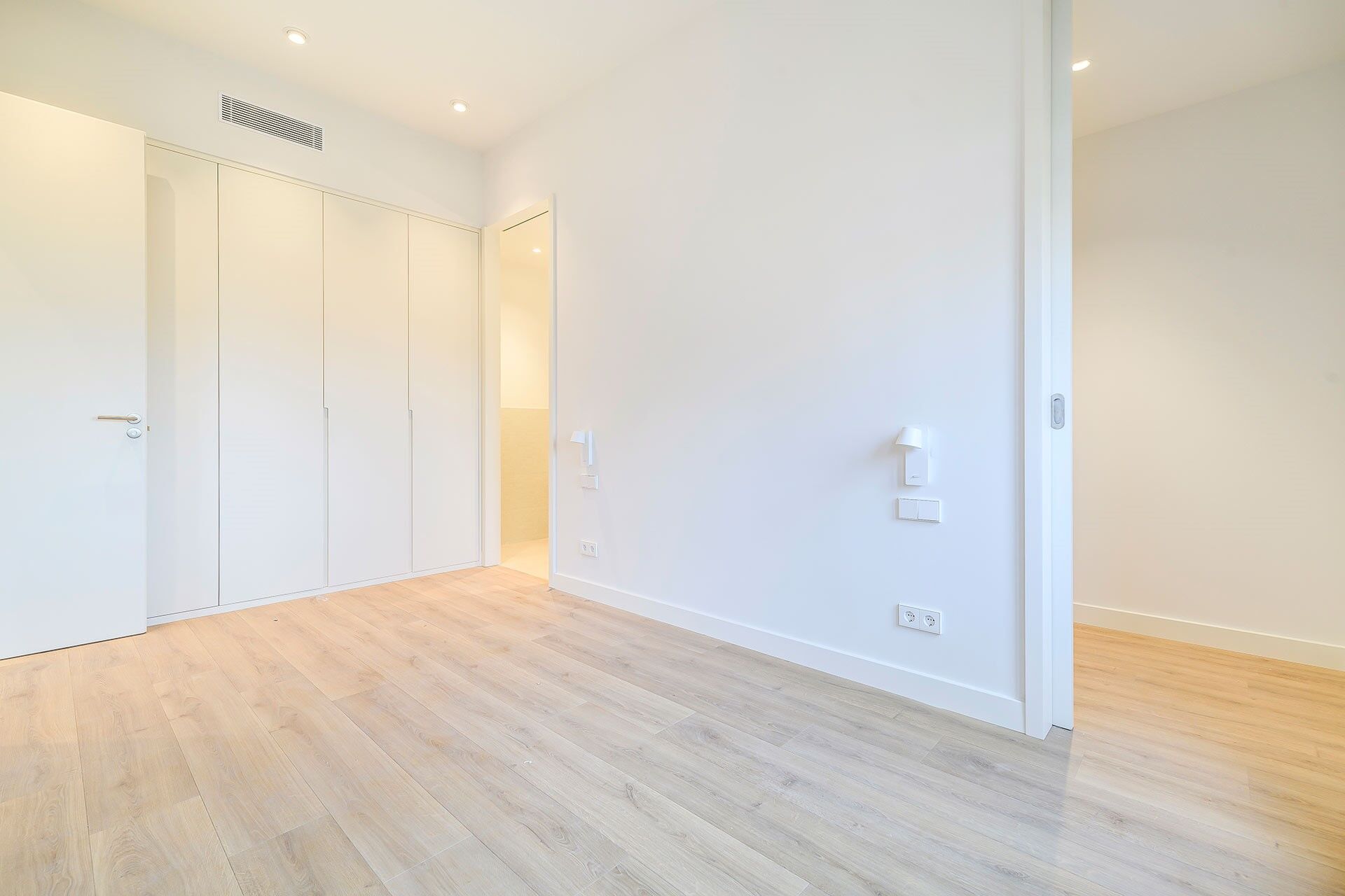 Penthouse with a 25 m² terrace in the heart of Eixample Dreta
