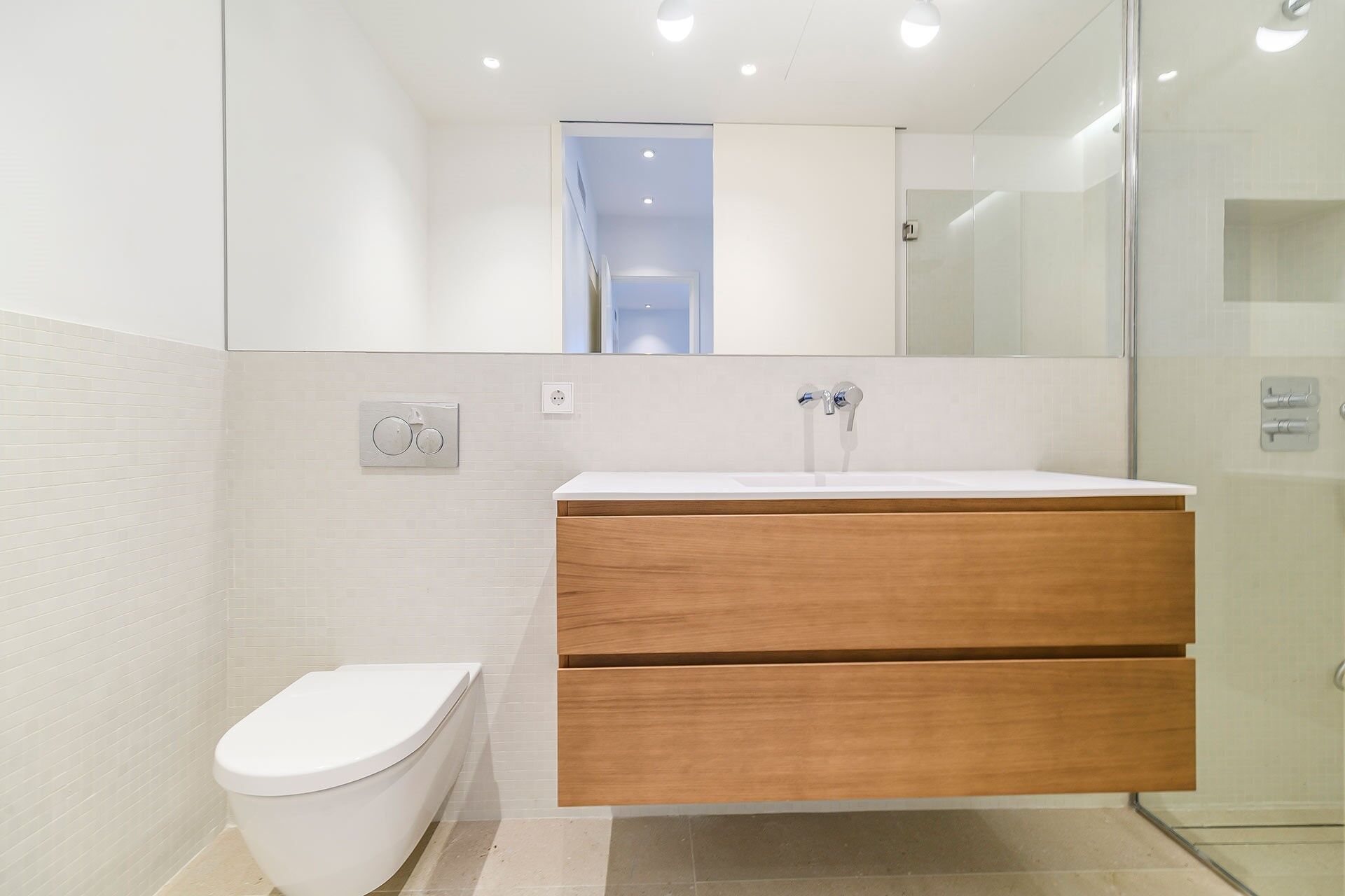 Penthouse with a 25 m² terrace in the heart of Eixample Dreta