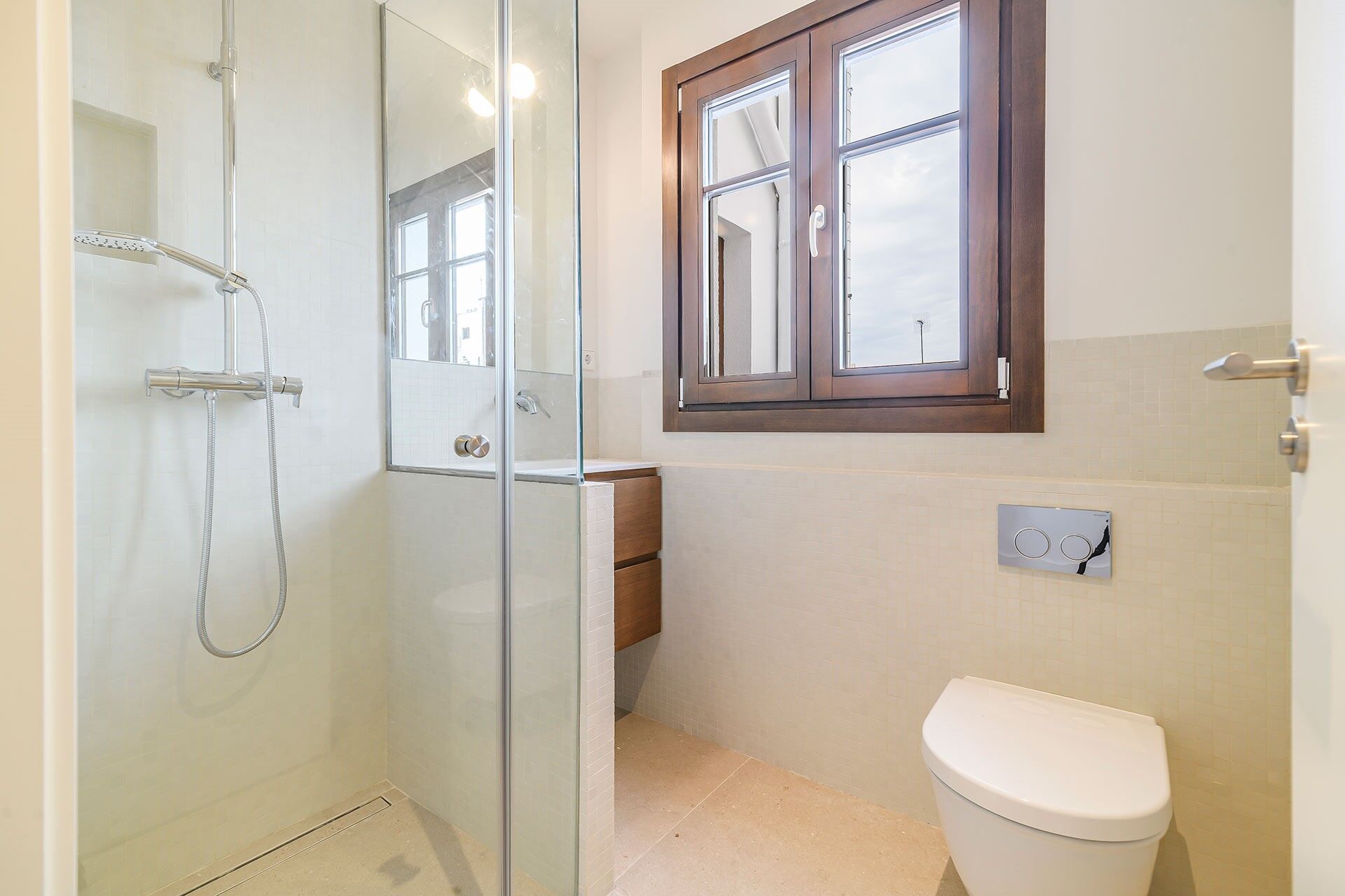 Penthouse with a 25 m² terrace in the heart of Eixample Dreta