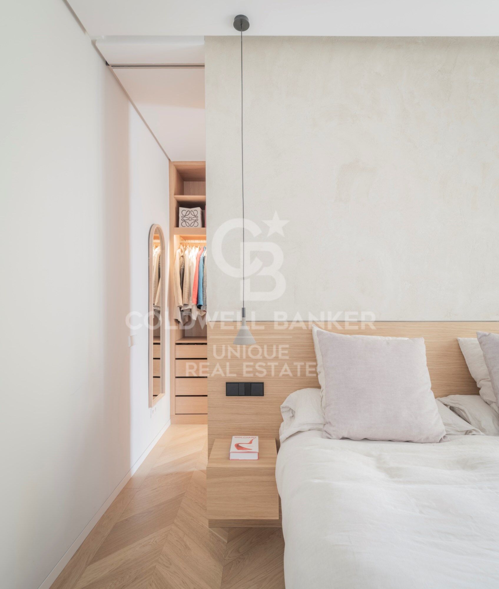 Exterior apartment with four street-facing balconies, garage and storage room in Lista, Madrid