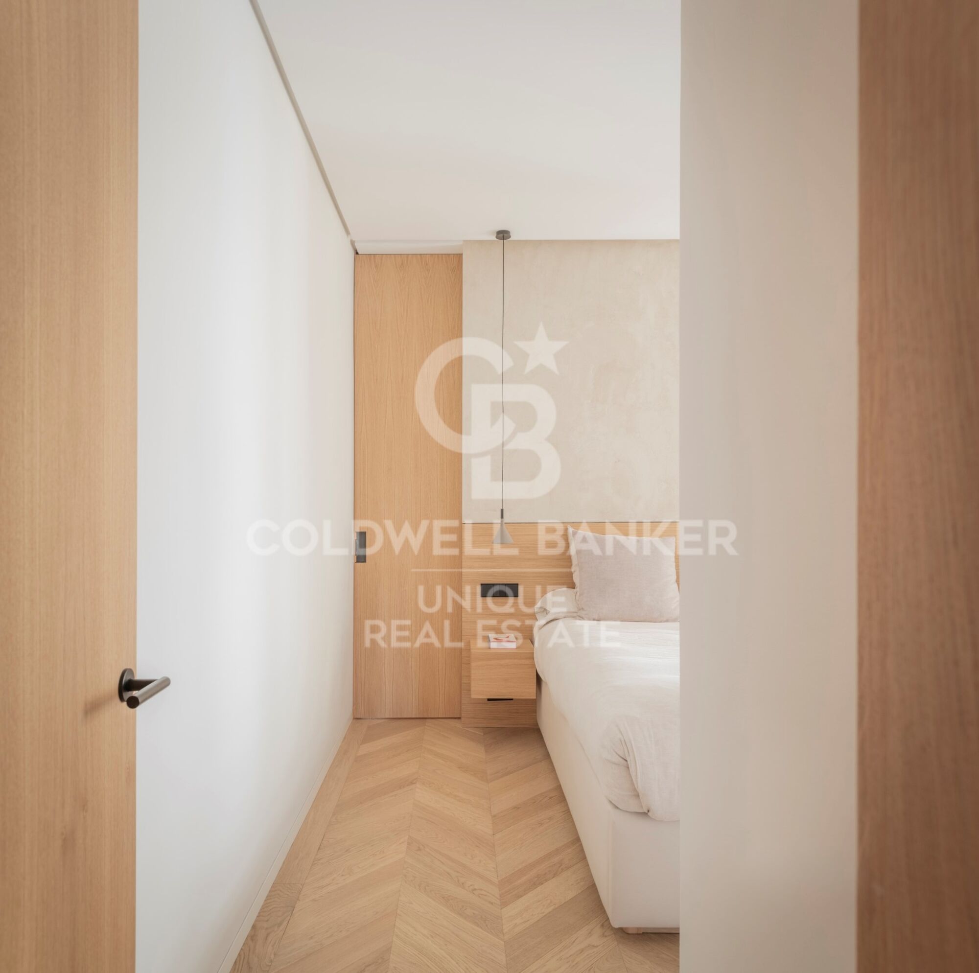 Piso exterior con 4 balcones a calle, garaje y trastero en Lista, Madrid