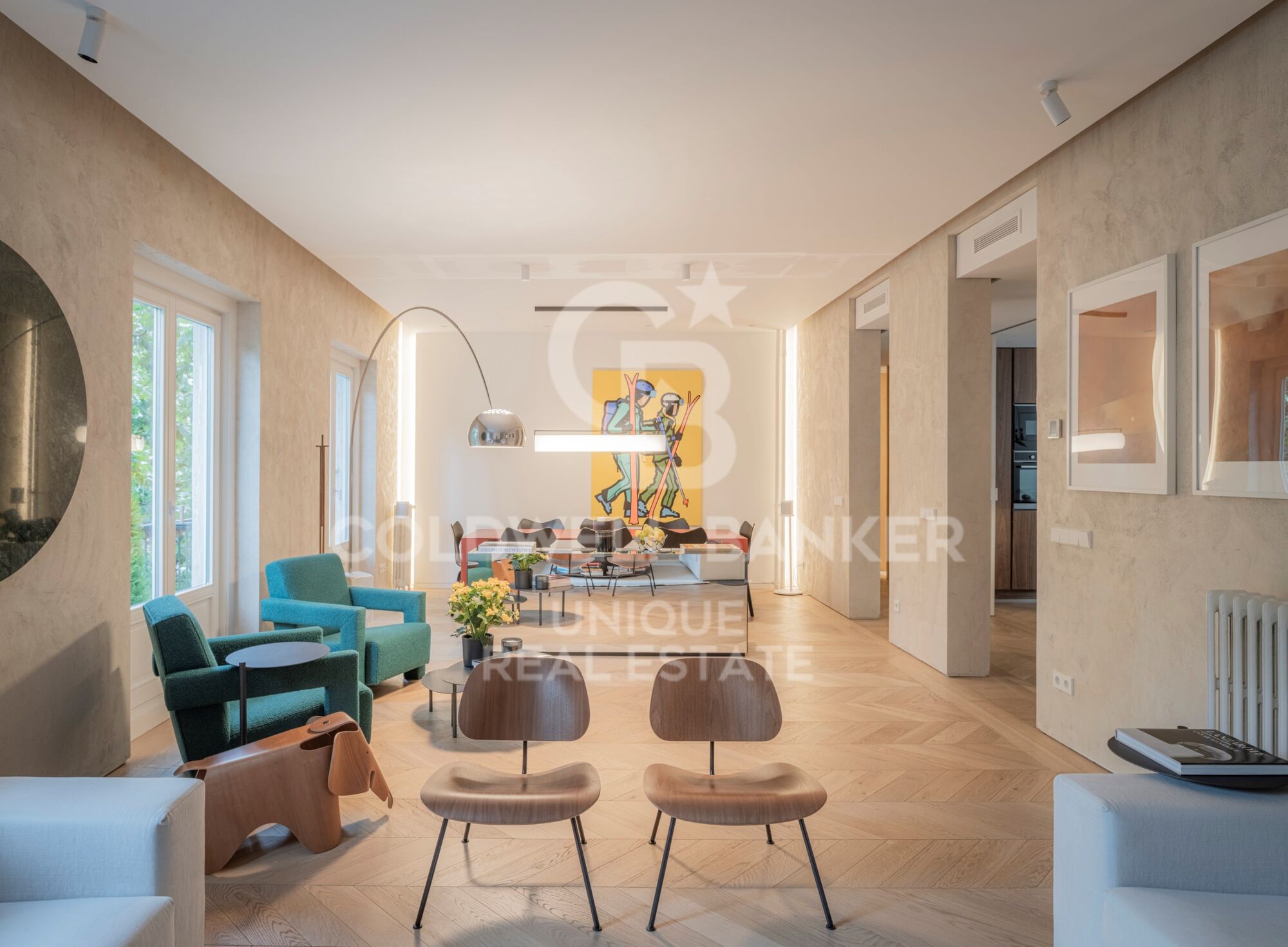Exterior apartment with four street-facing balconies, garage and storage room in Lista, Madrid