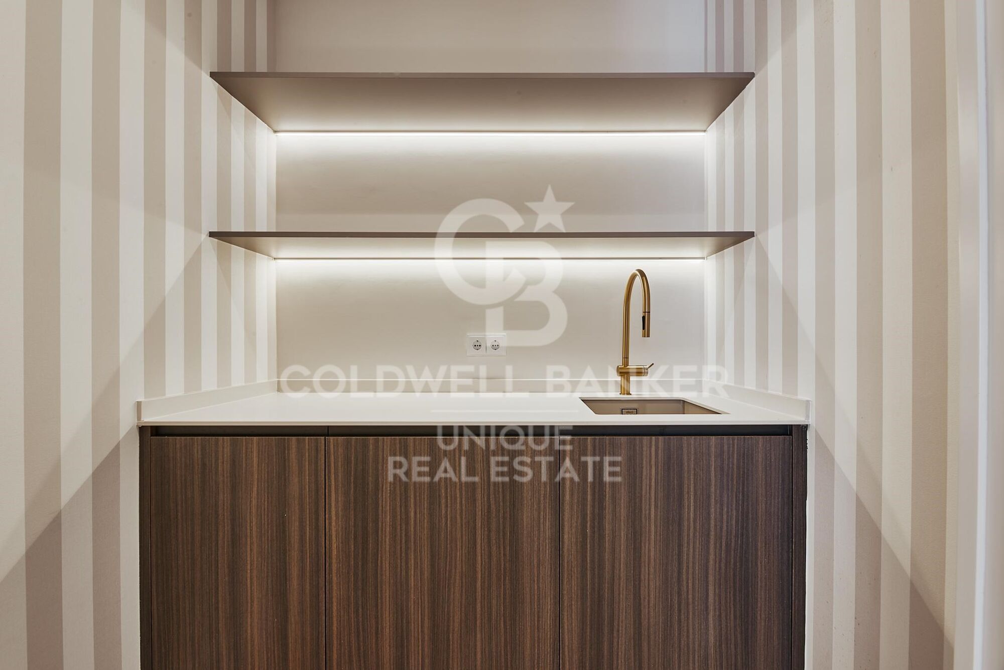 Flat 3 Bedrooms Sale Madrid