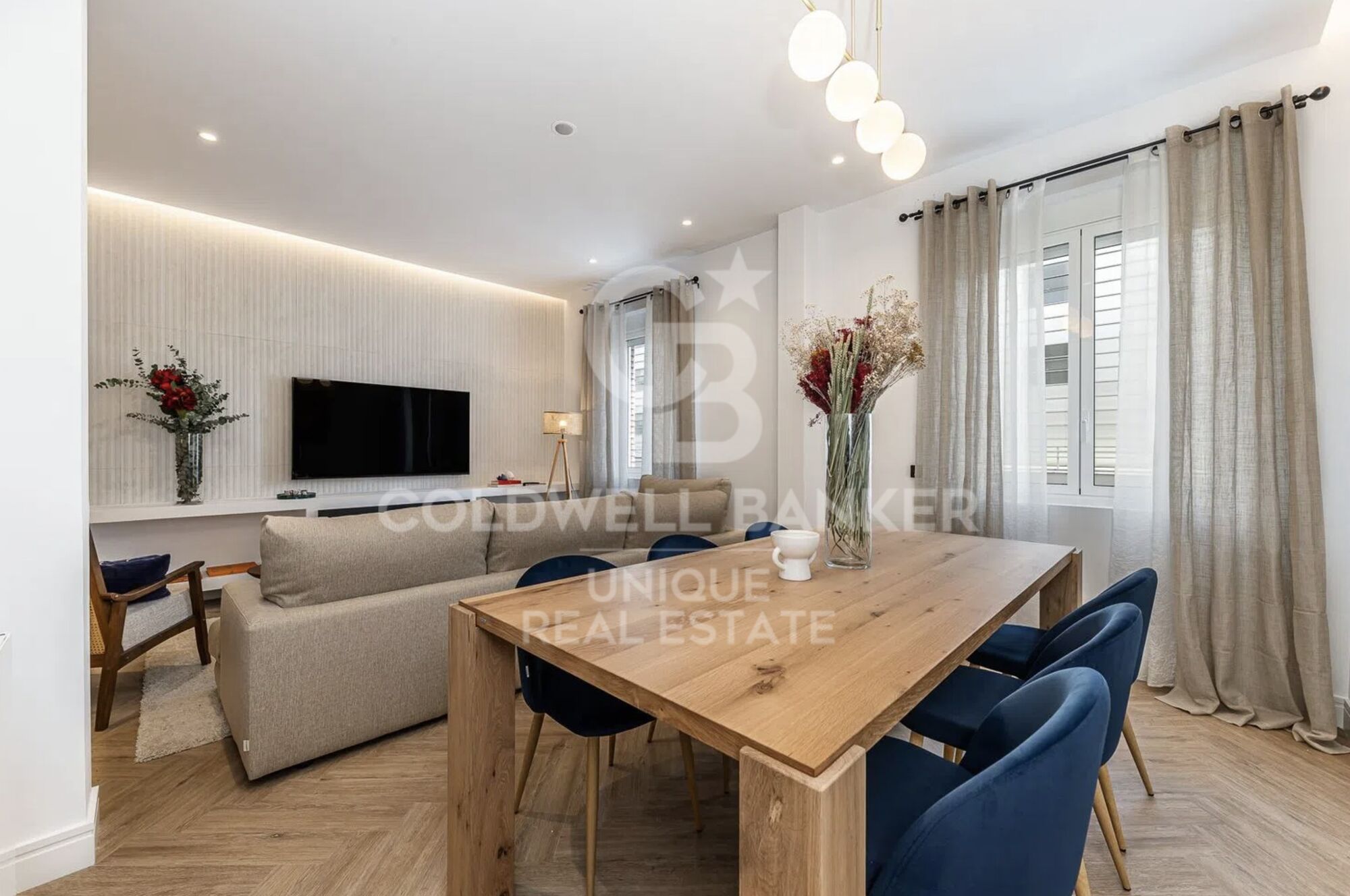 Piso exterior reformado de 4 habitaciones, balcones y garaje en Justicia, Madrid