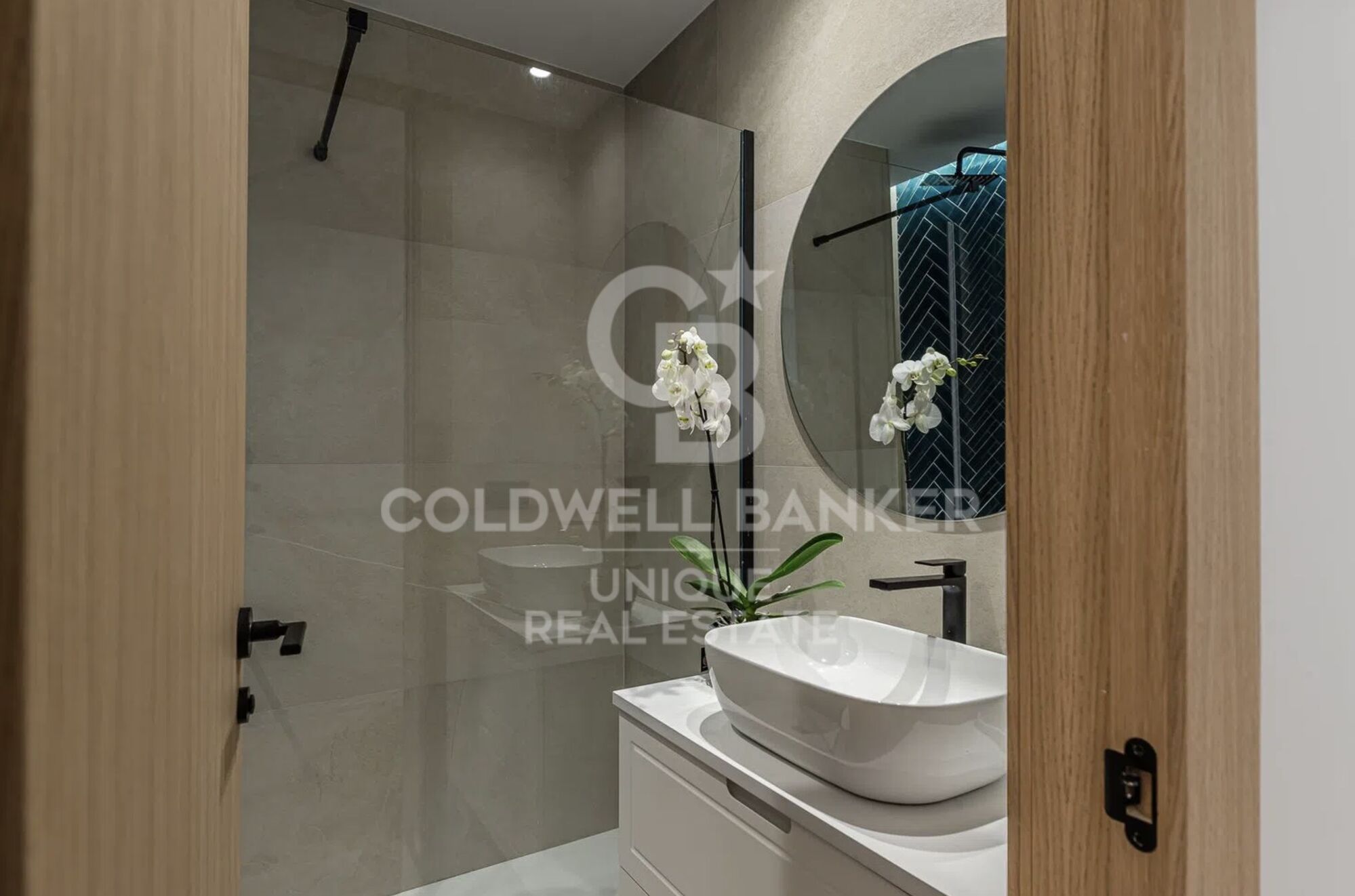 Piso exterior reformado de 4 habitaciones, balcones y garaje en Justicia, Madrid