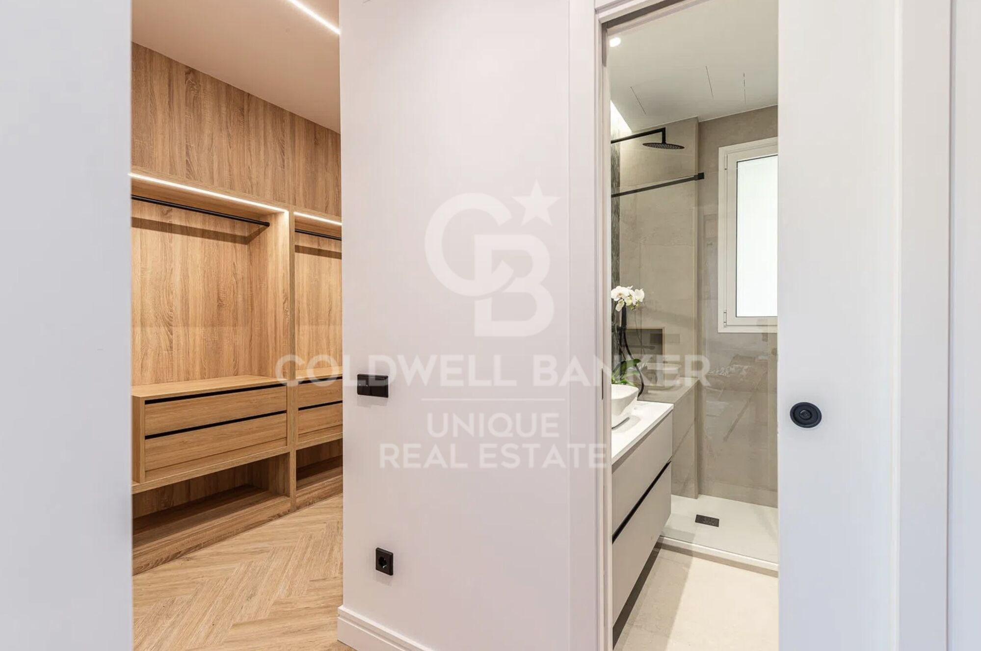 Piso exterior reformado de 4 habitaciones, balcones y garaje en Justicia, Madrid