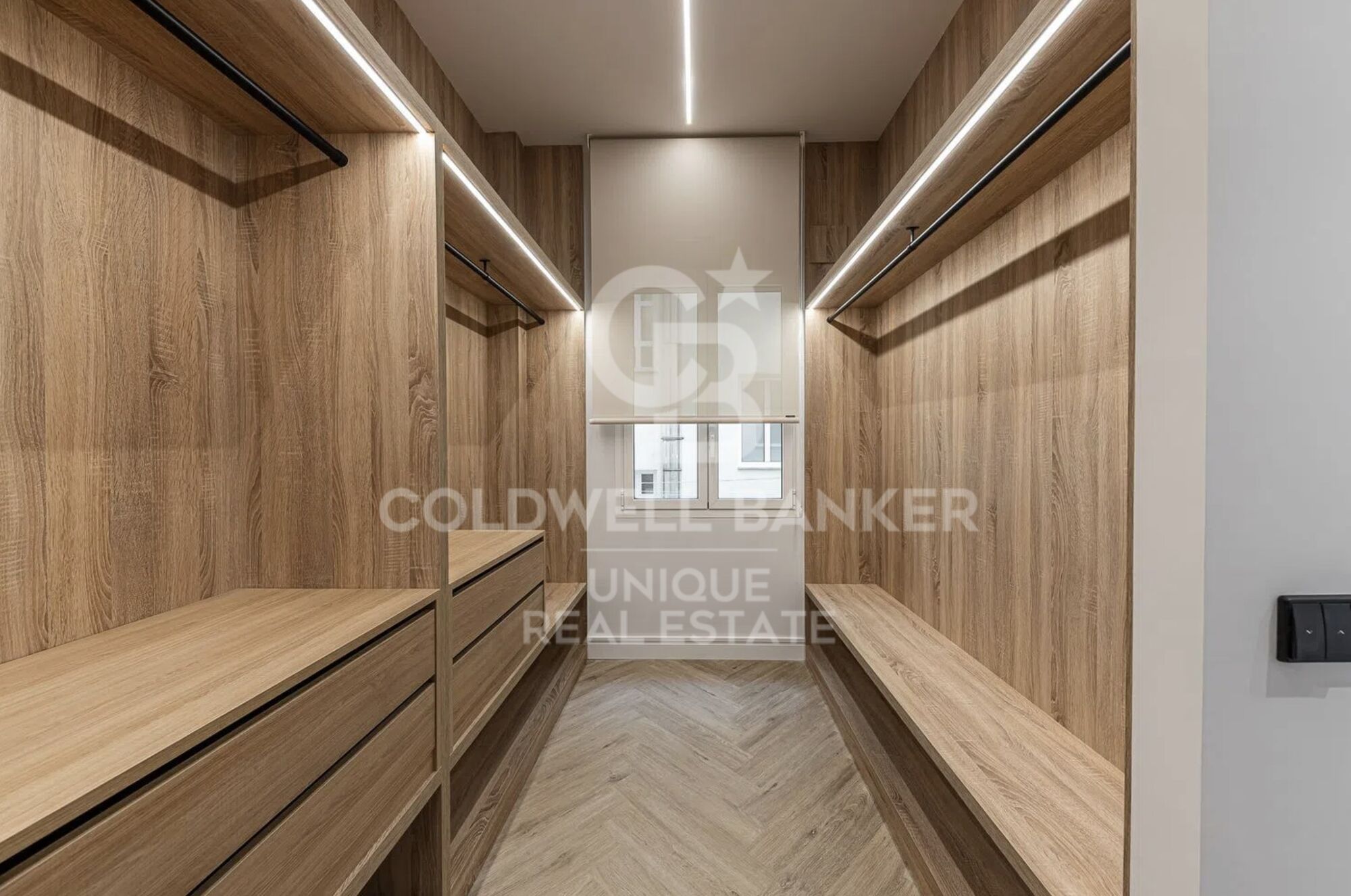 Piso exterior reformado de 4 habitaciones, balcones y garaje en Justicia, Madrid