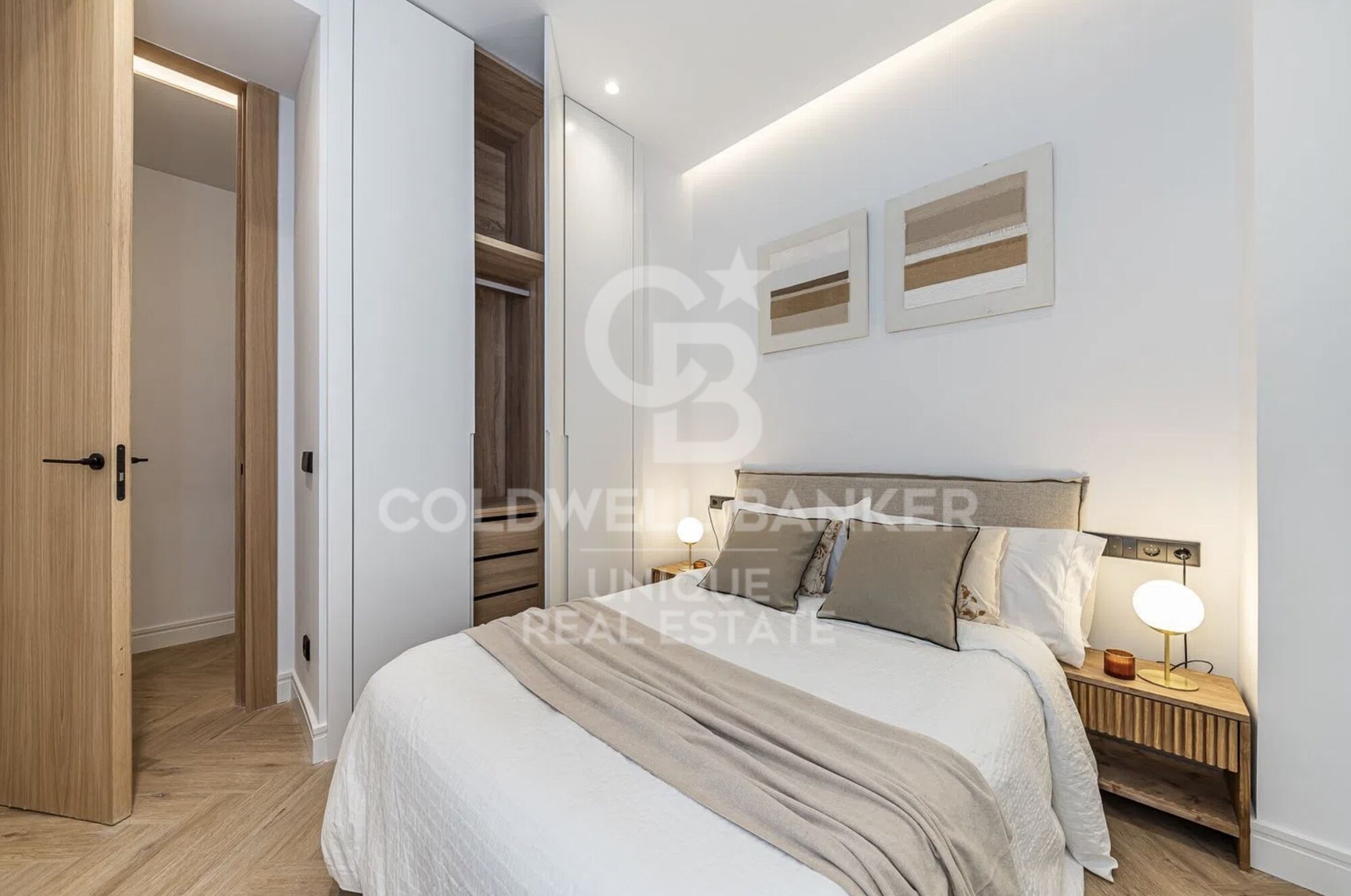 Piso exterior reformado de 4 habitaciones, balcones y garaje en Justicia, Madrid