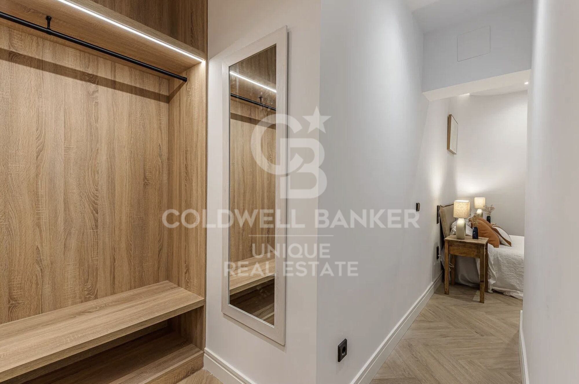 Piso exterior reformado de 4 habitaciones, balcones y garaje en Justicia, Madrid