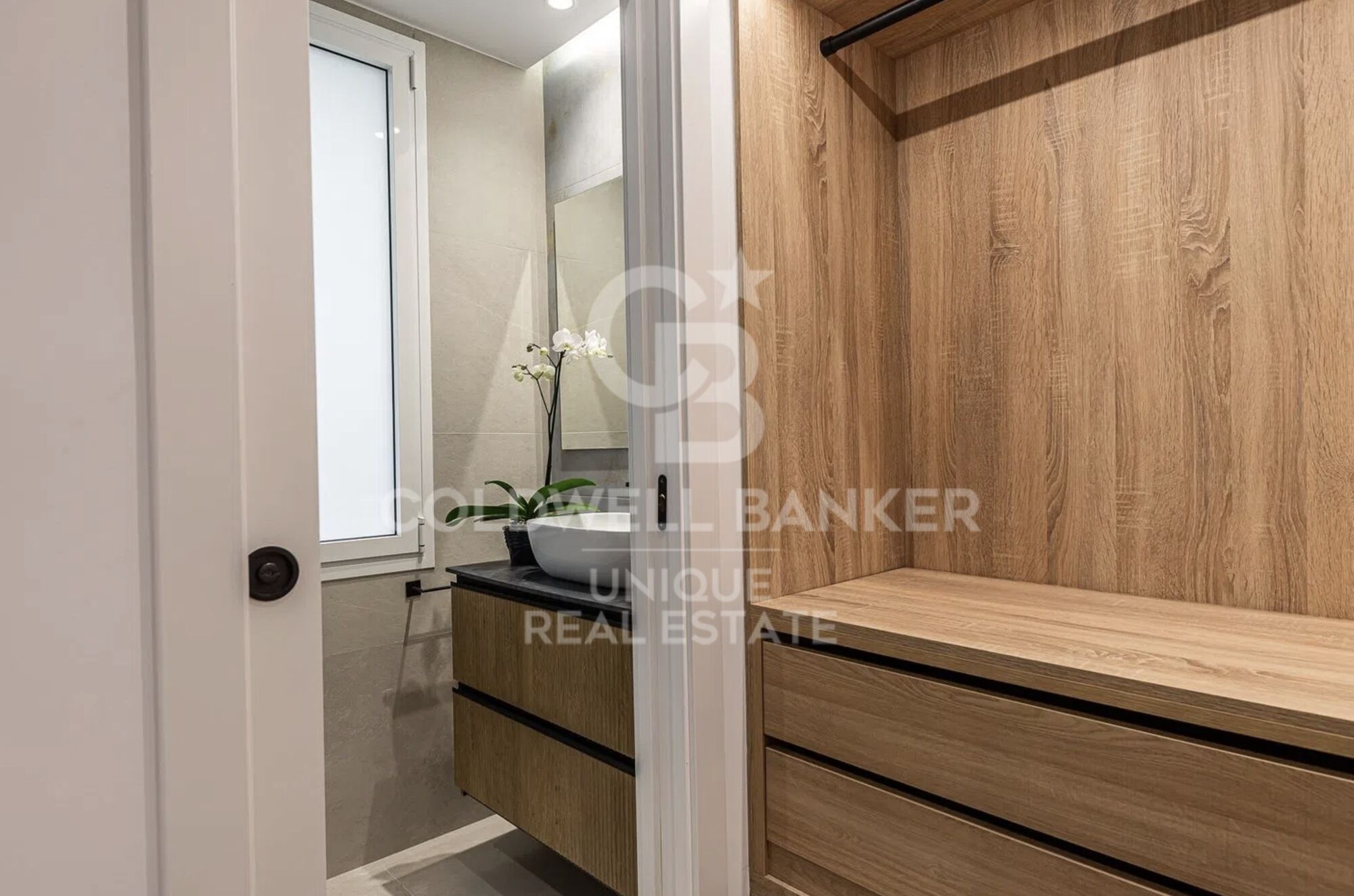 Piso exterior reformado de 4 habitaciones, balcones y garaje en Justicia, Madrid