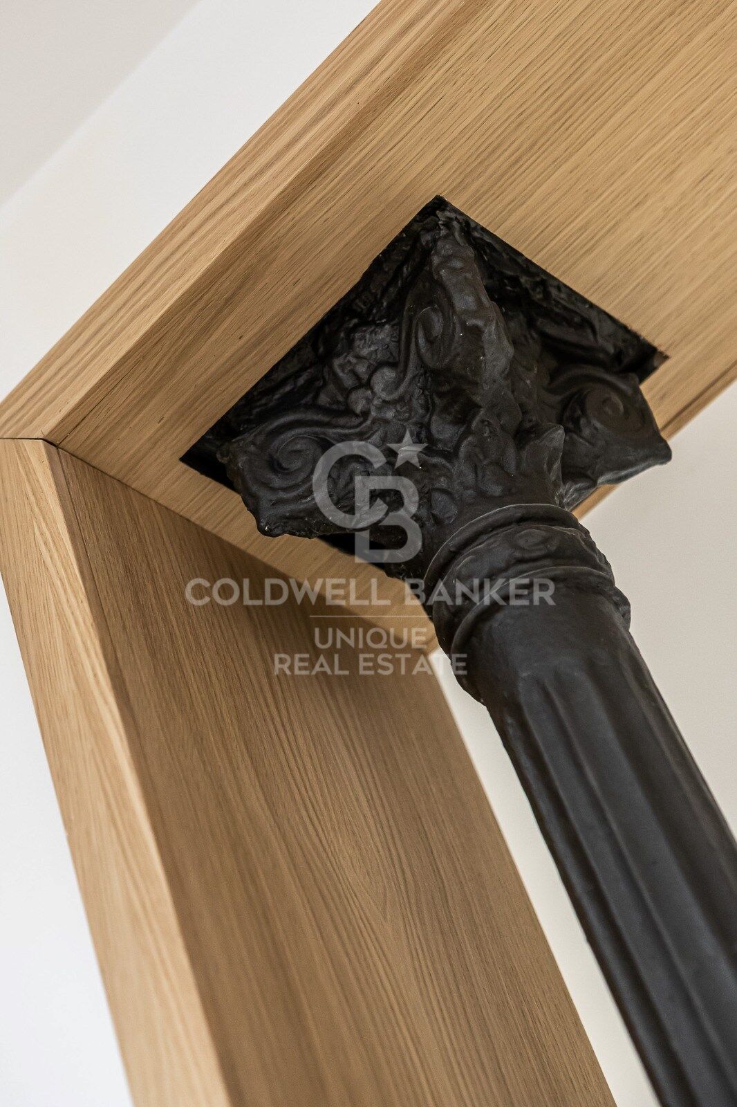 Renovierte mit Balkonen und Garage in Justicia, Madrid