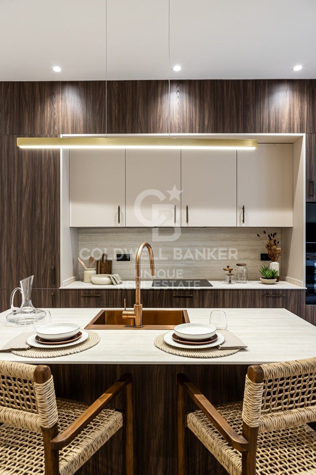 Renovierte mit Balkonen und Garage in Justicia, Madrid