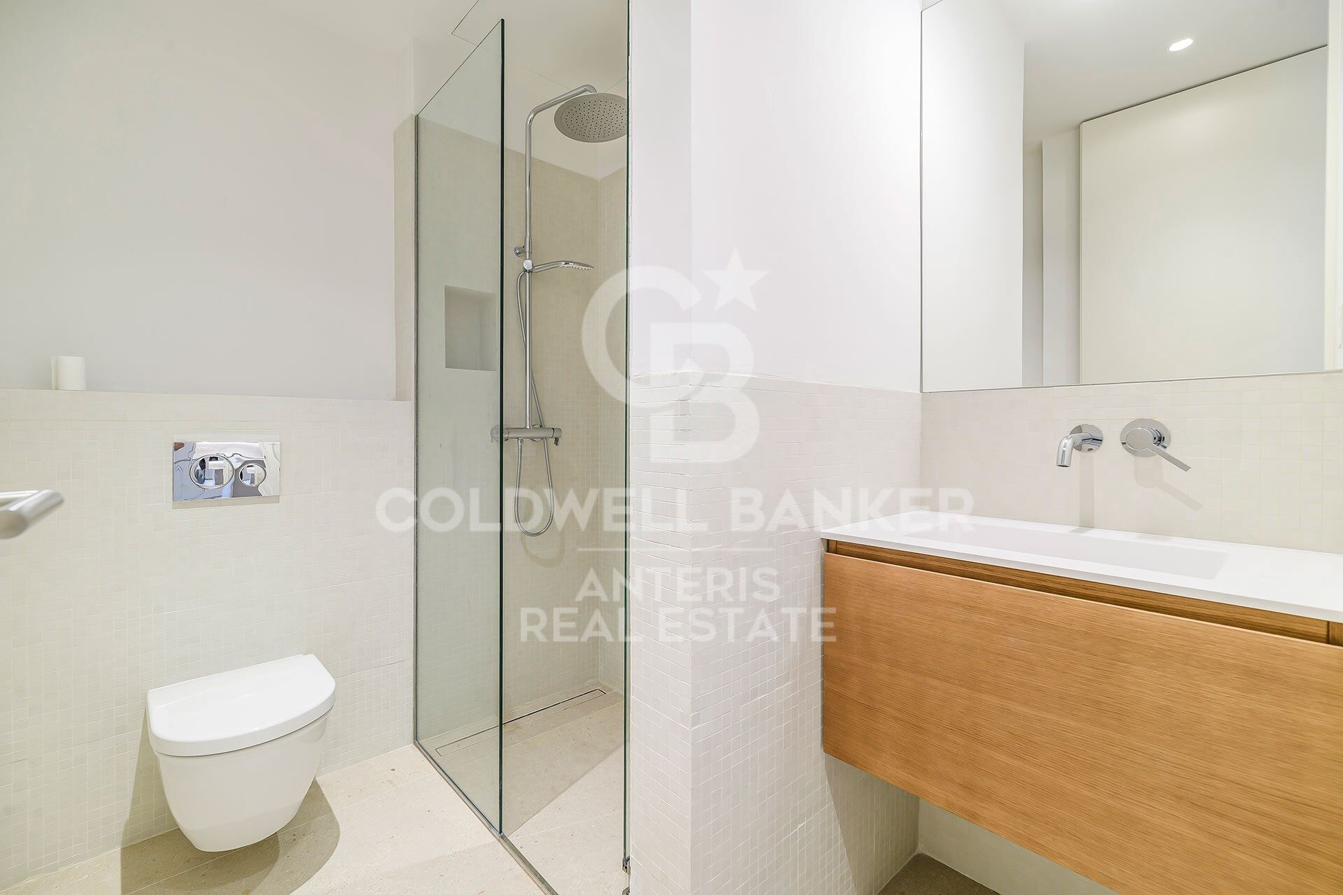 Exclusive penthouse with terrace in a stately building in the Quadrat d'Or