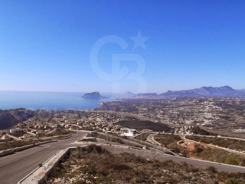 Villa de luxe exclusive avec vue panoramique et sur la mer.