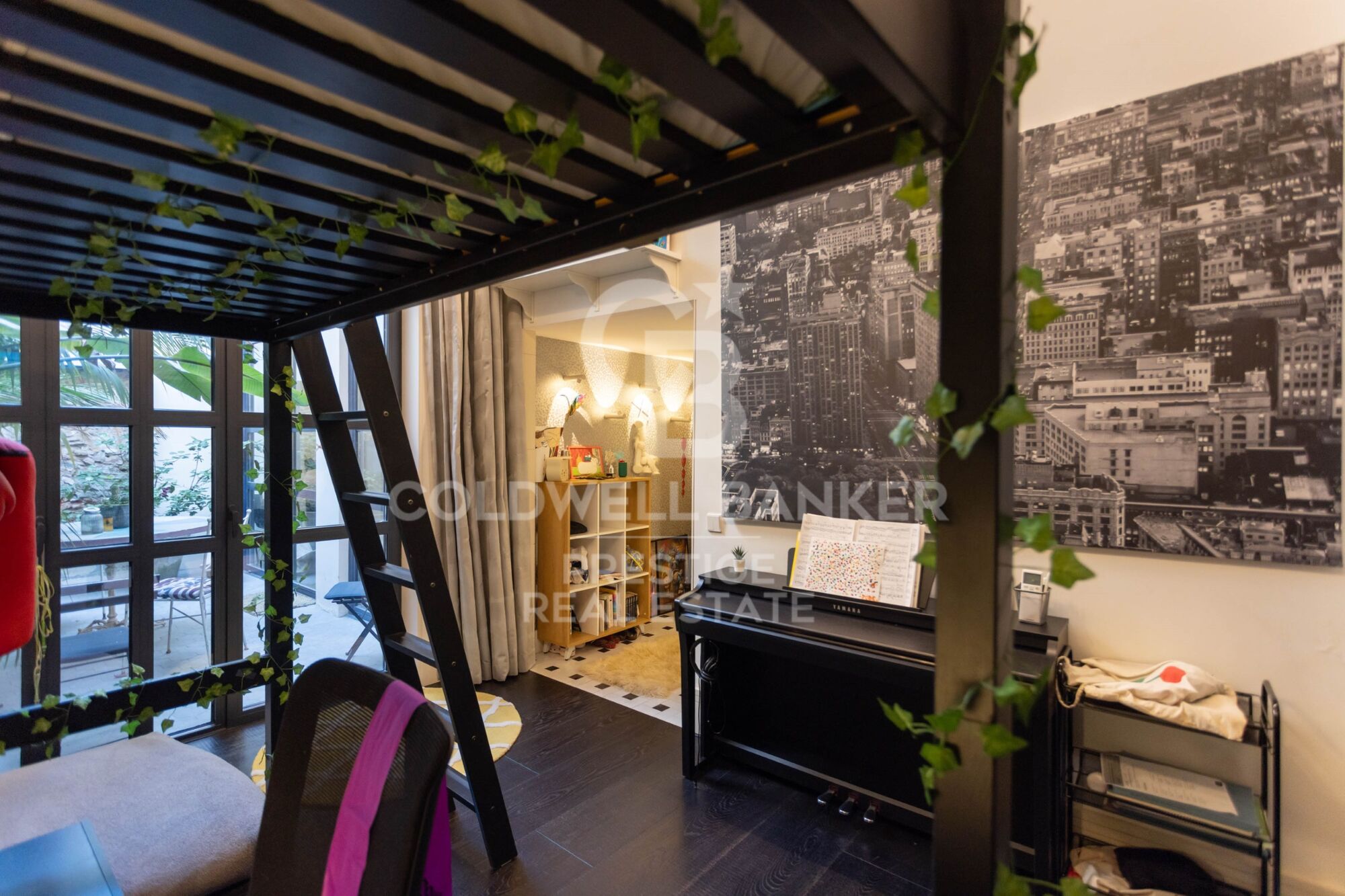 Dachgeschosswohnung mit Terrasse zum Verkauf, nur wenige Schritte von der Sagrada Família entfernt