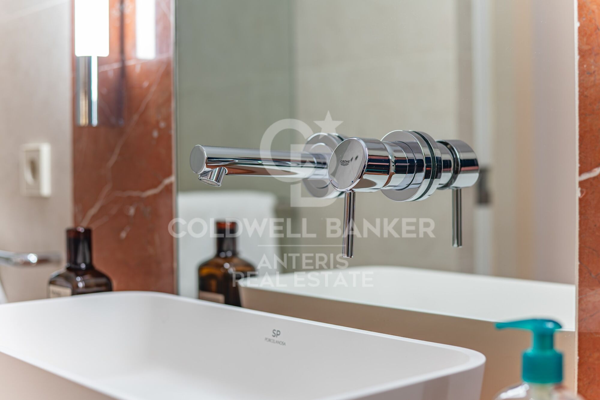 Exclusive renovated property in Eixample Derecho district