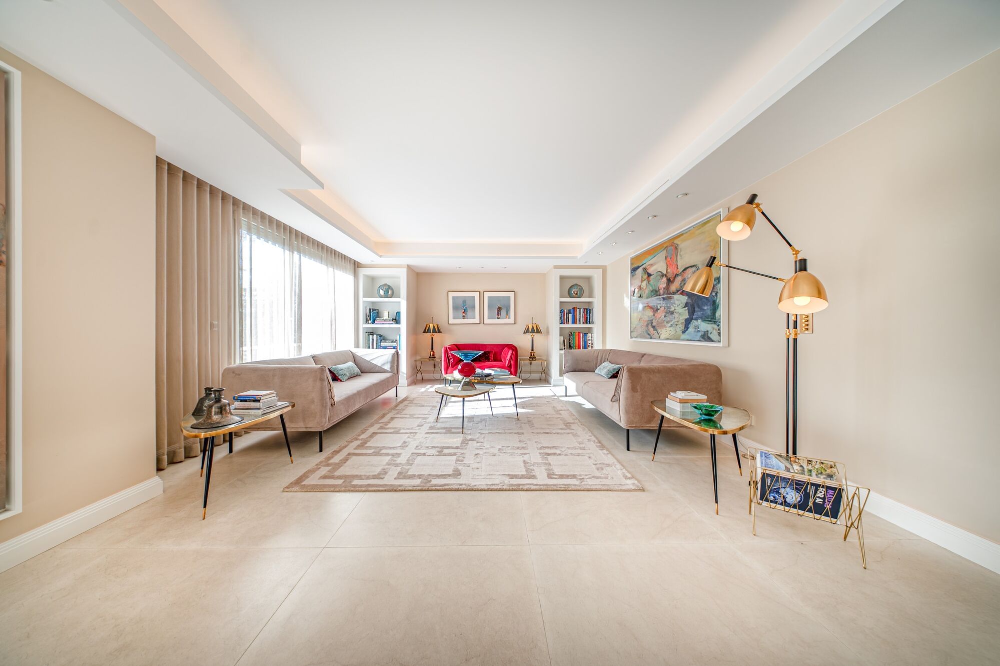 Exclusive renovated property in Eixample Derecho district