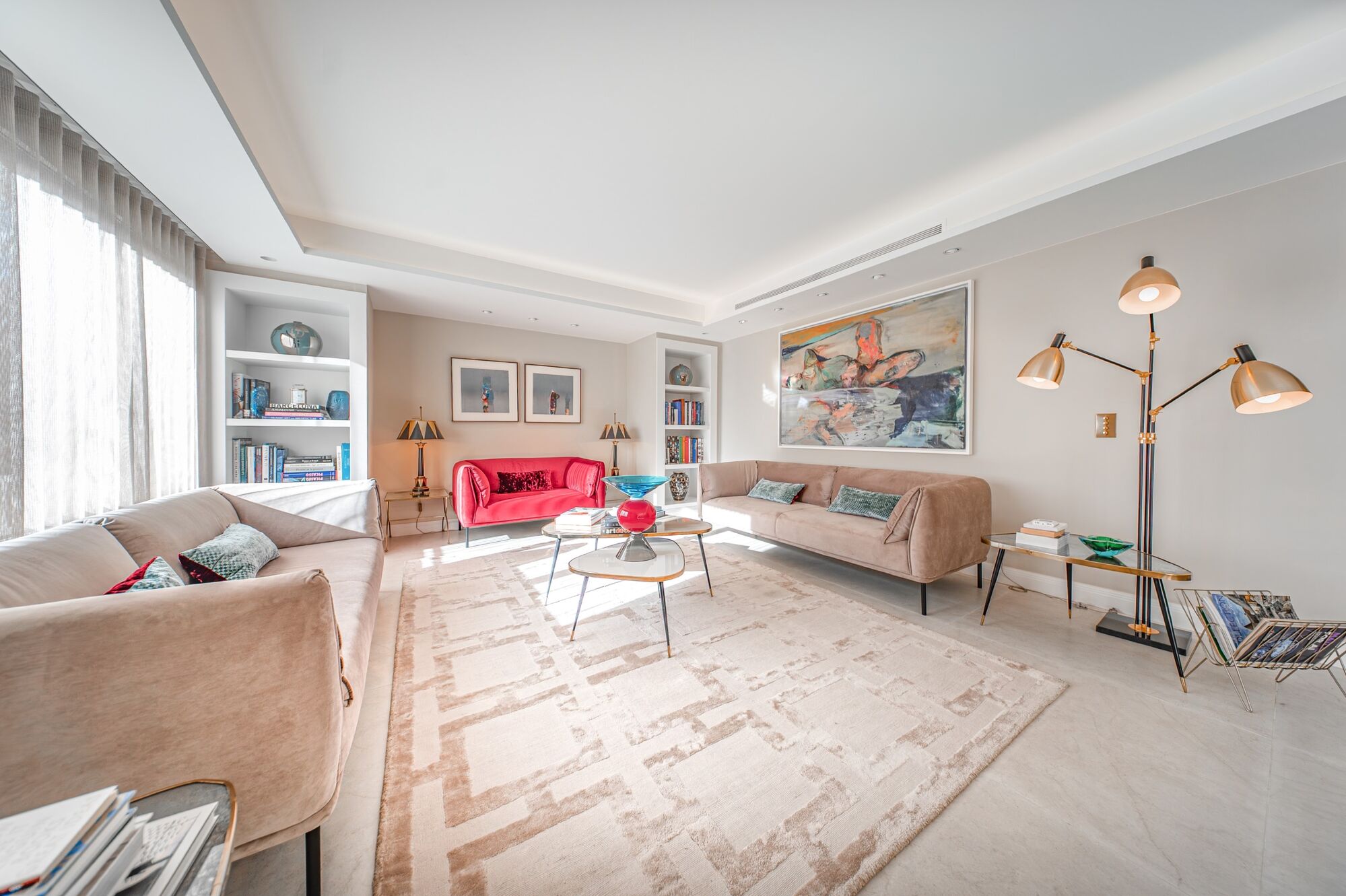 Exclusive renovated property in Eixample Derecho district