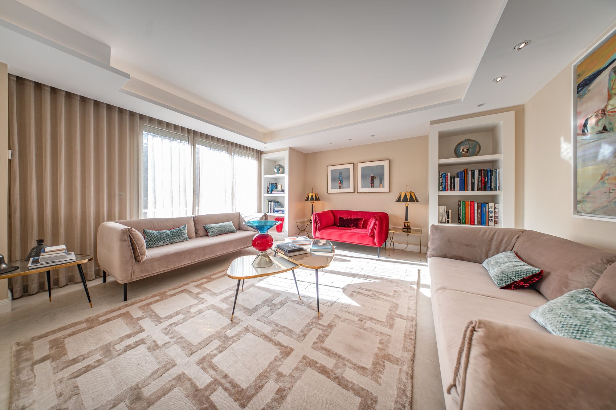 Exclusive renovated property in Eixample Derecho district