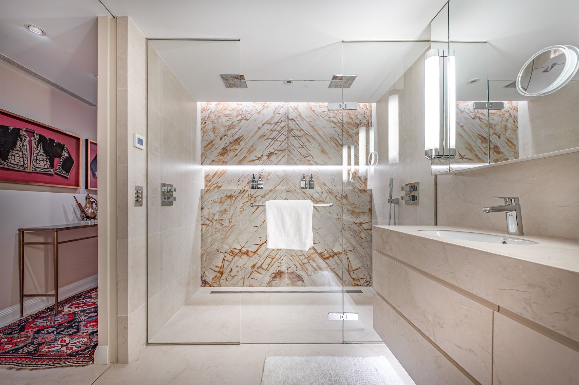 Exclusive renovated property in Eixample Derecho district
