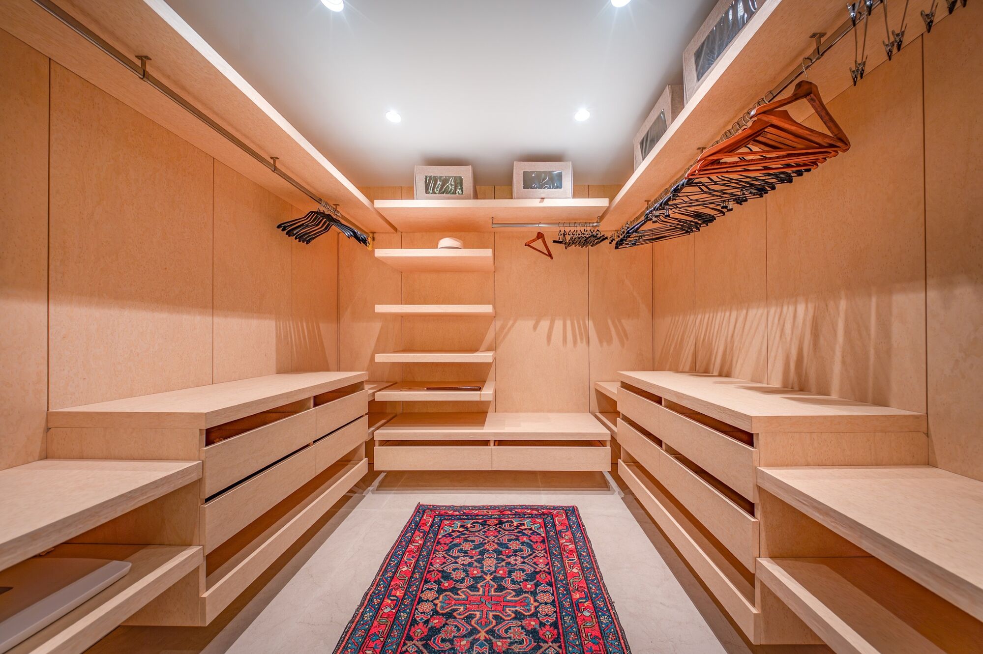 Exclusive renovated property in Eixample Derecho district