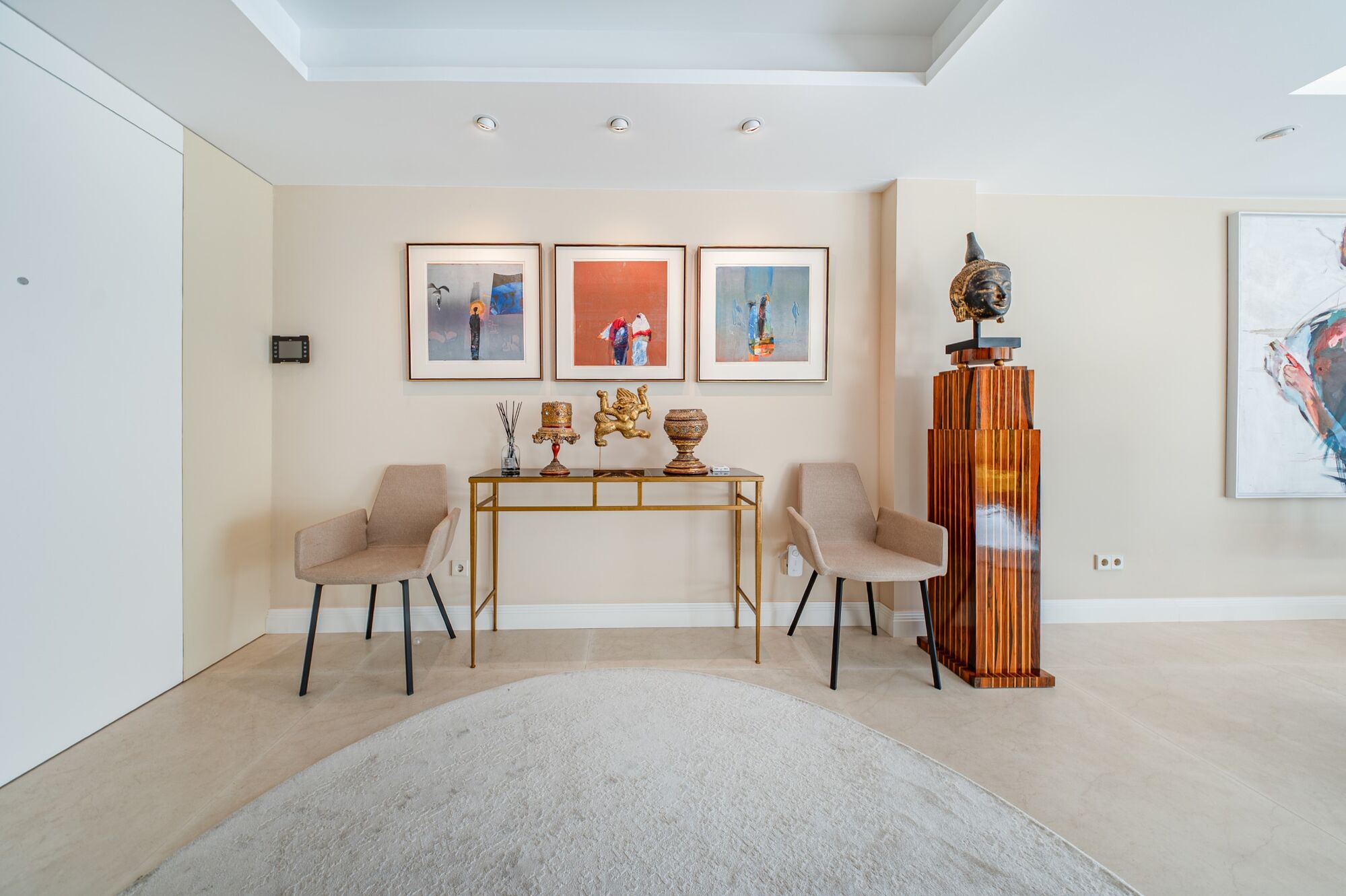 Exclusive renovated property in Eixample Derecho district
