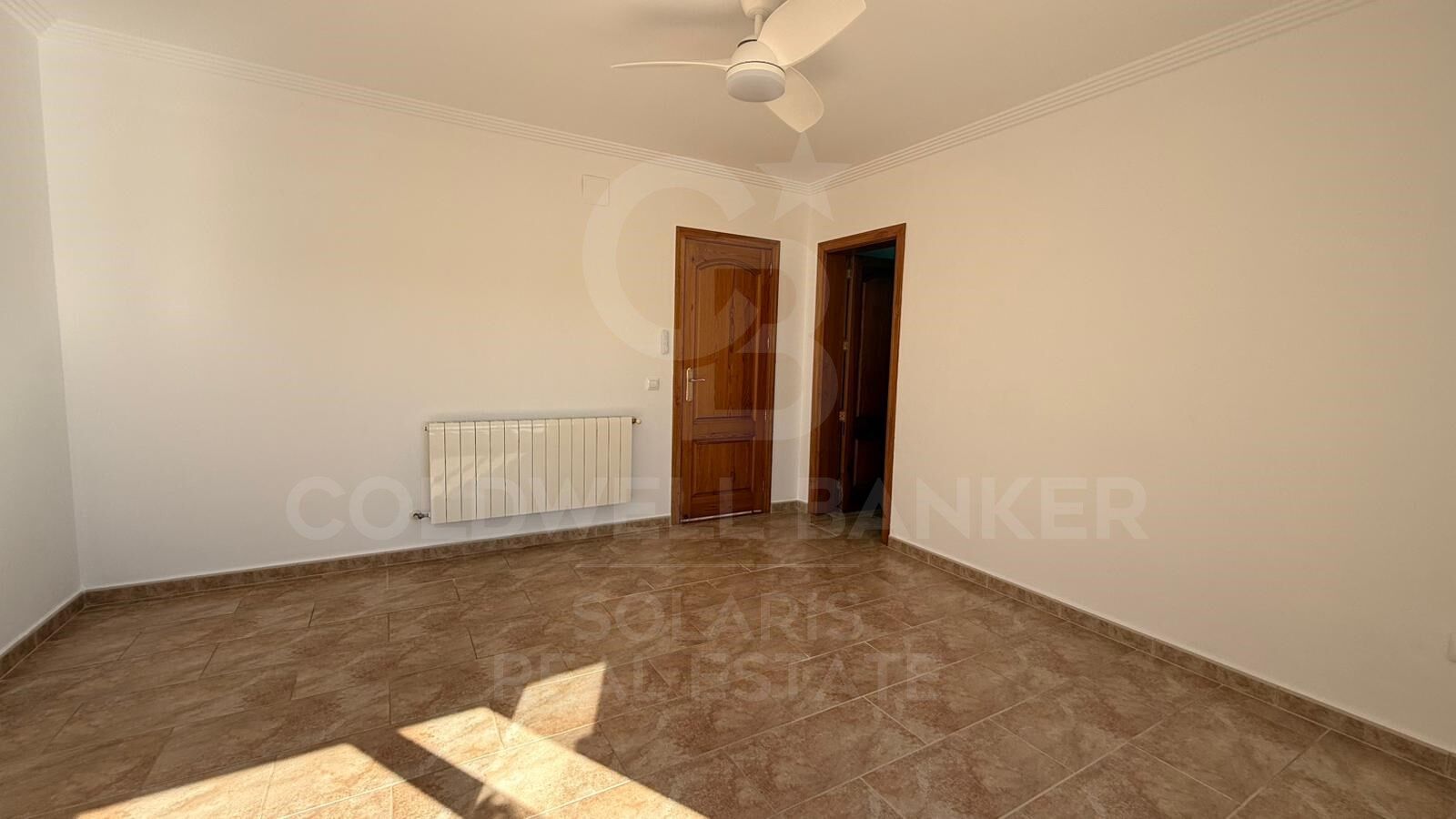 Villa en alquiler anual - Confort y amplitud en Jávea