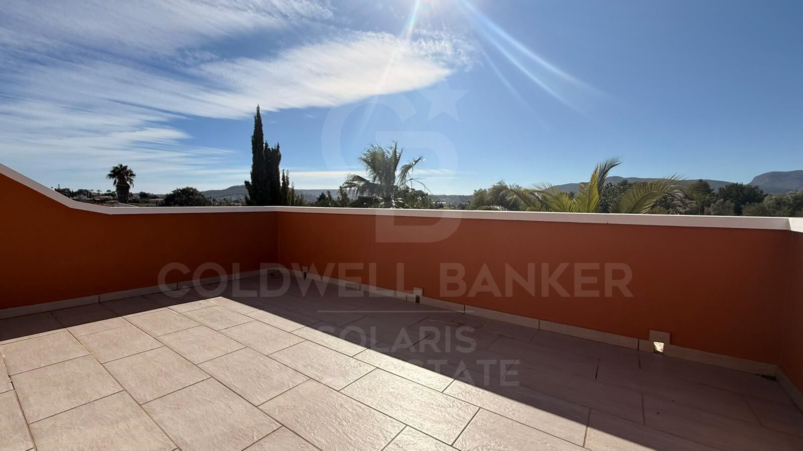 Villa en alquiler anual - Confort y amplitud en Jávea