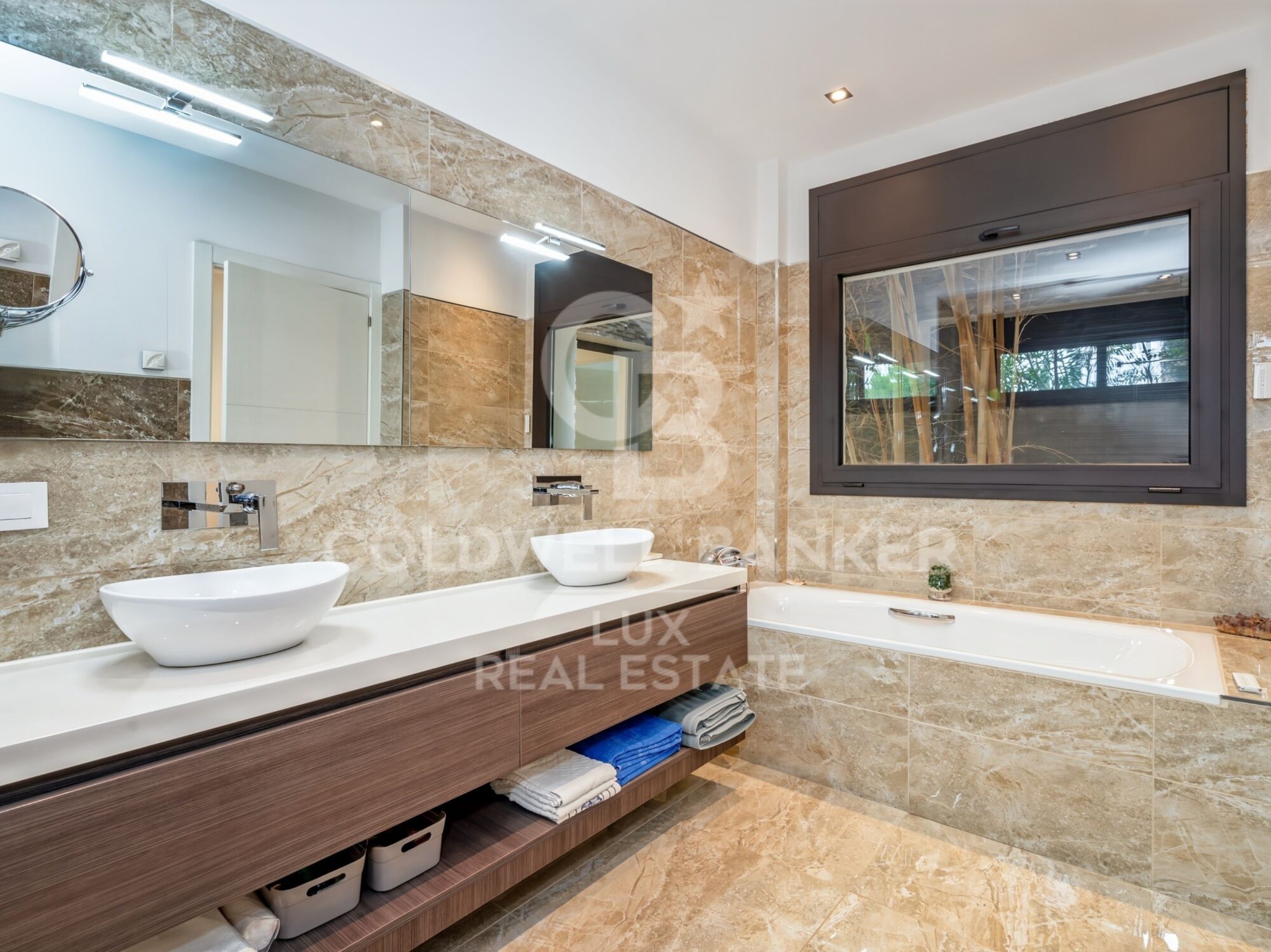 Villa mit 28 m Liegeplatz in Santa Margarita, Roses, Costa Brava