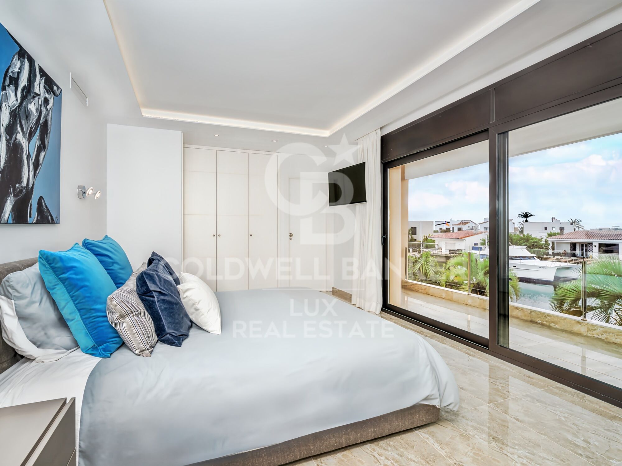 Villa mit 28 m Liegeplatz in Santa Margarita, Roses, Costa Brava