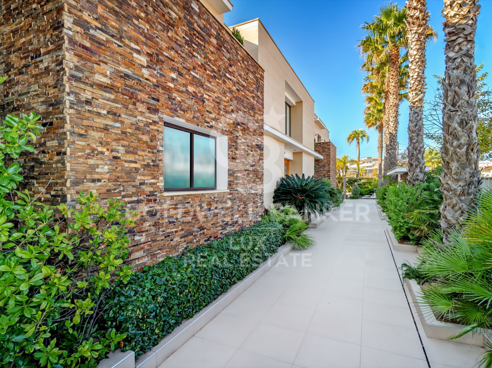 Villa mit 28 m Liegeplatz in Santa Margarita, Roses, Costa Brava
