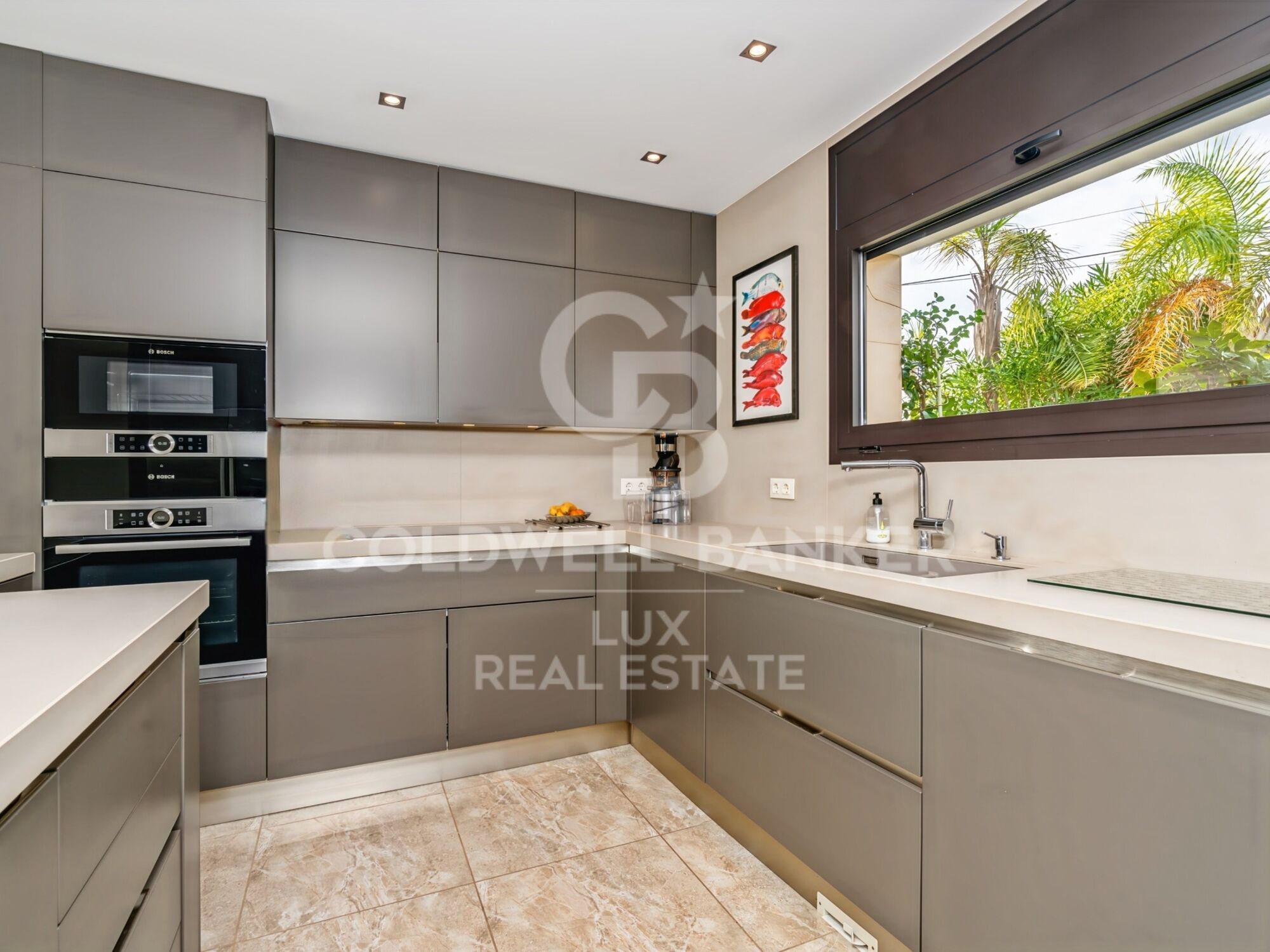 Villa mit 28 m Liegeplatz in Santa Margarita, Roses, Costa Brava