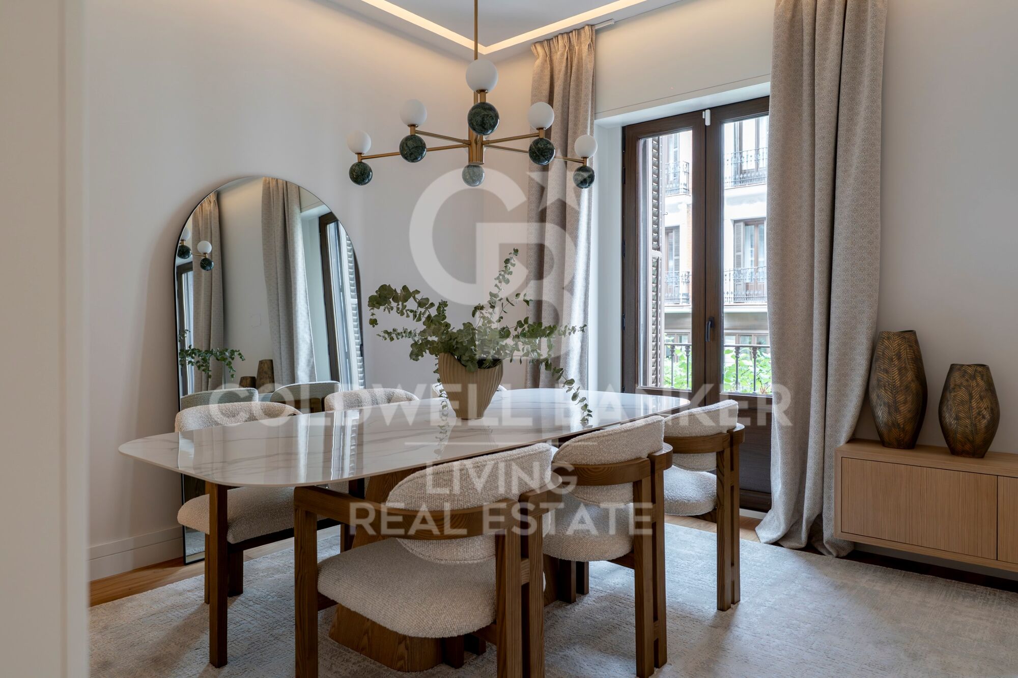 Flat 4 Bedrooms Sale Madrid