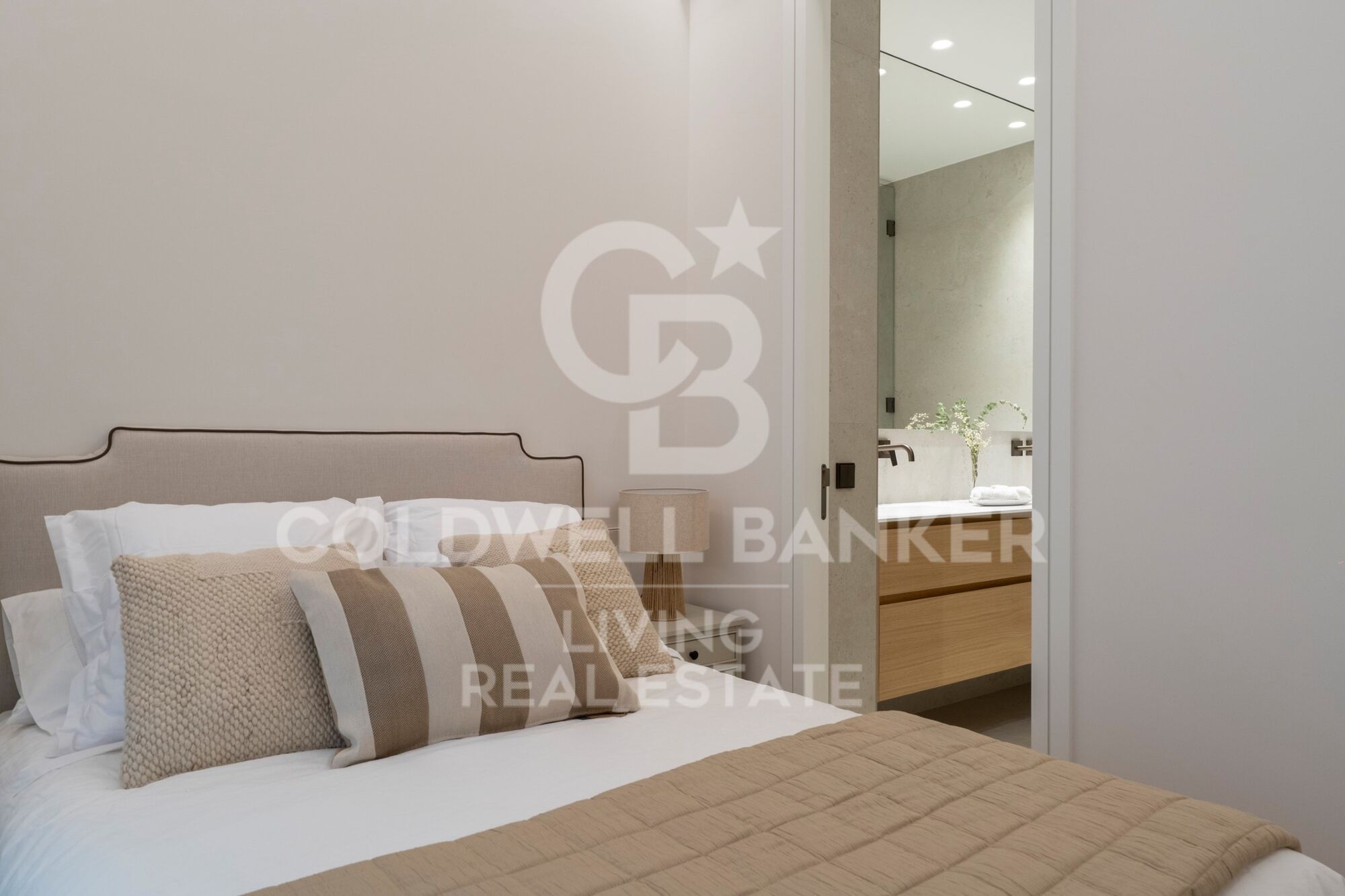 Flat 4 Bedrooms Sale Madrid