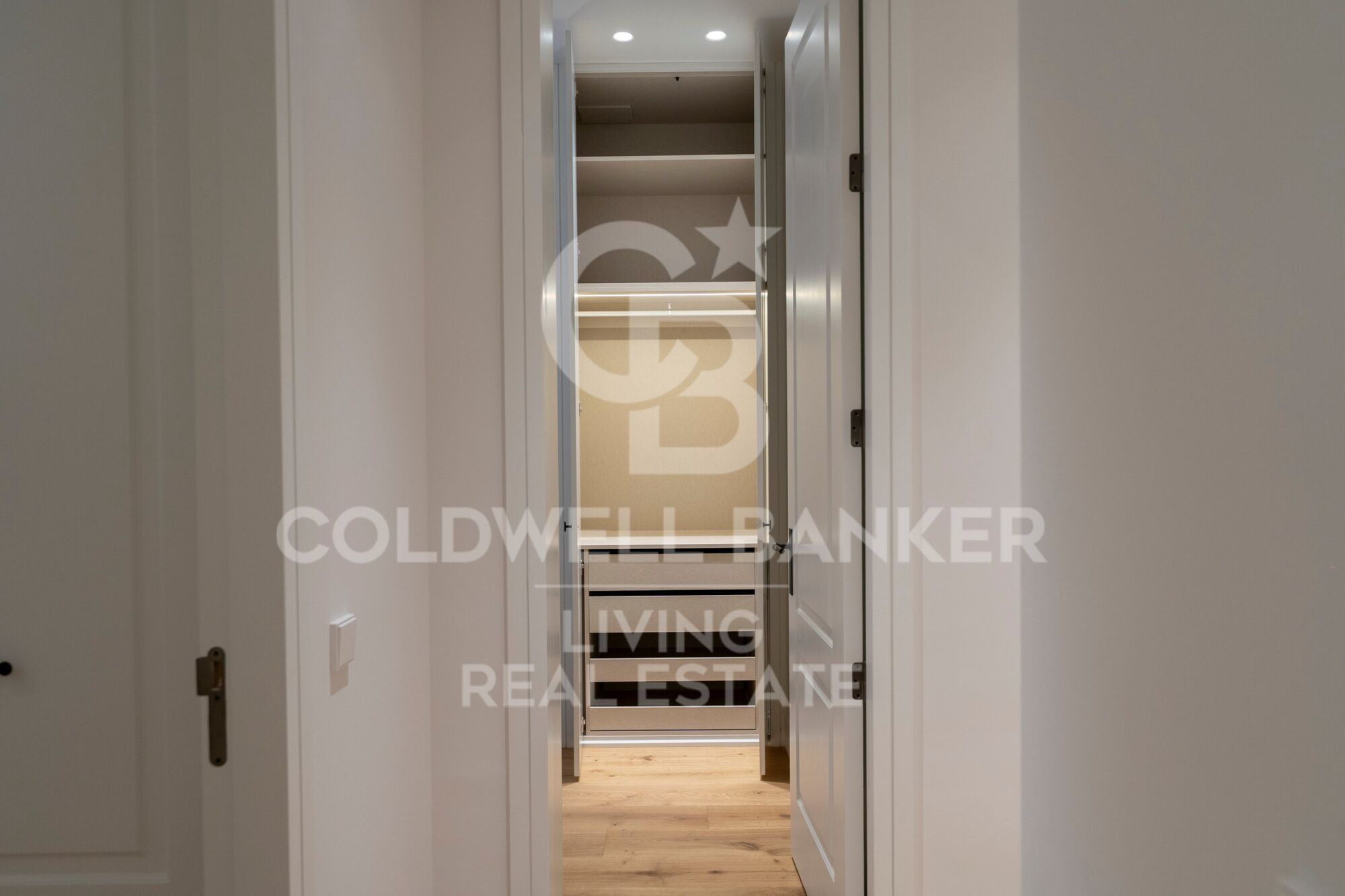 Flat 4 Bedrooms Sale Madrid