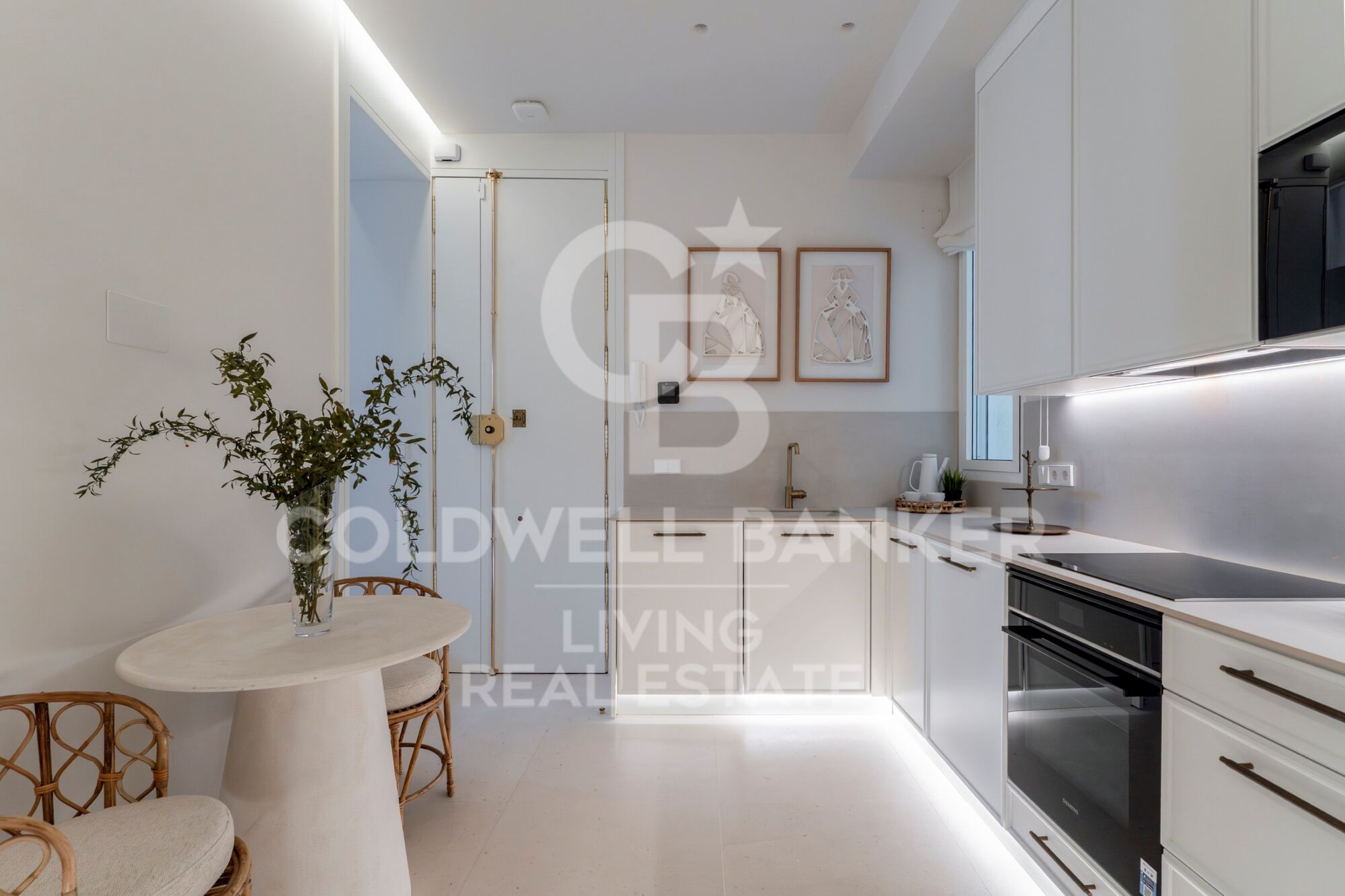 Flat 4 Bedrooms Sale Madrid