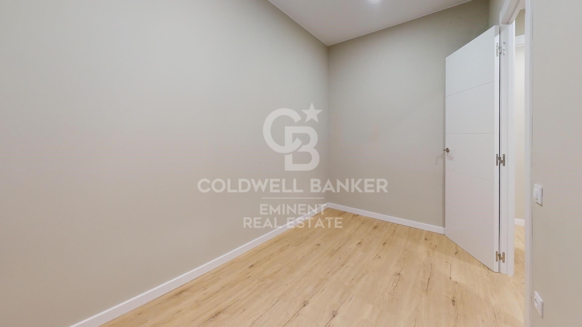 Flat 3 Bedrooms Sale Barcelona