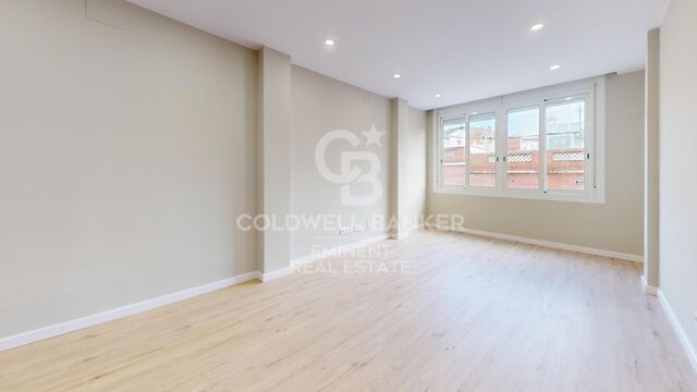 Flat 3 Bedrooms Sale Barcelona