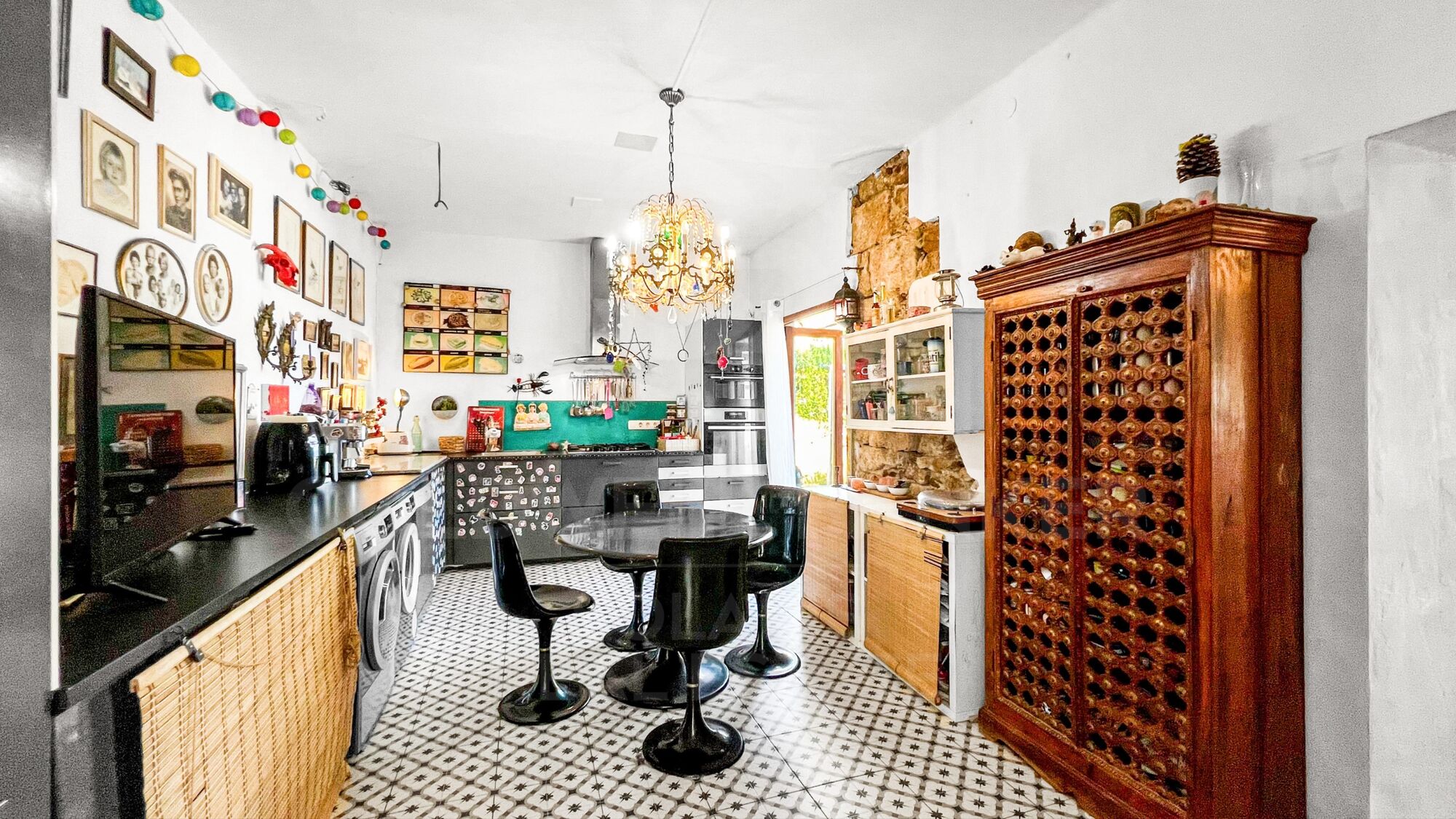 Vivir el Mediterráneo: villa exclusiva en primera línea del puerto de Jávea