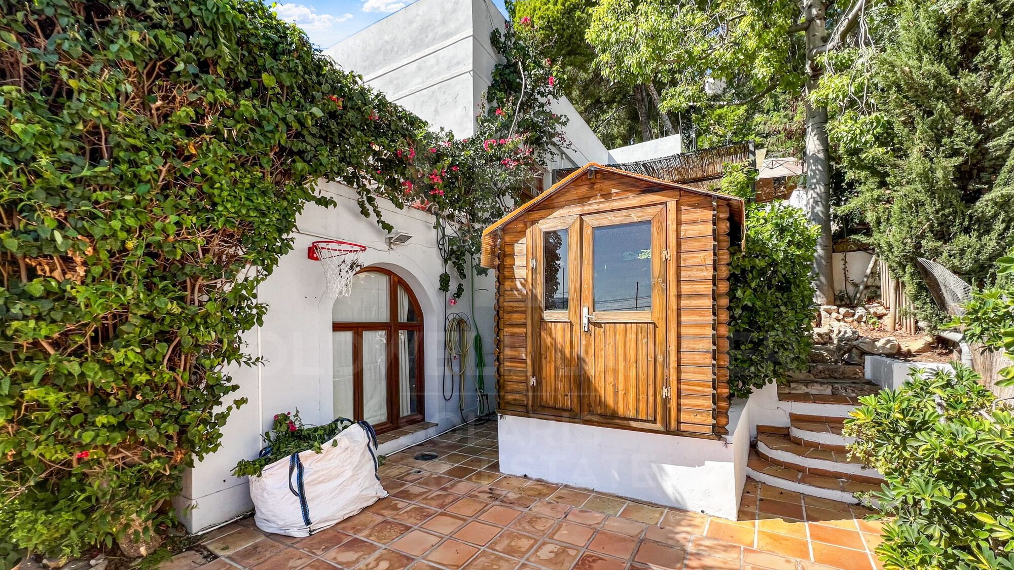 Erleben Sie das Mittelmeer: exklusive Villa an der Uferpromenade des Hafens von Jávea